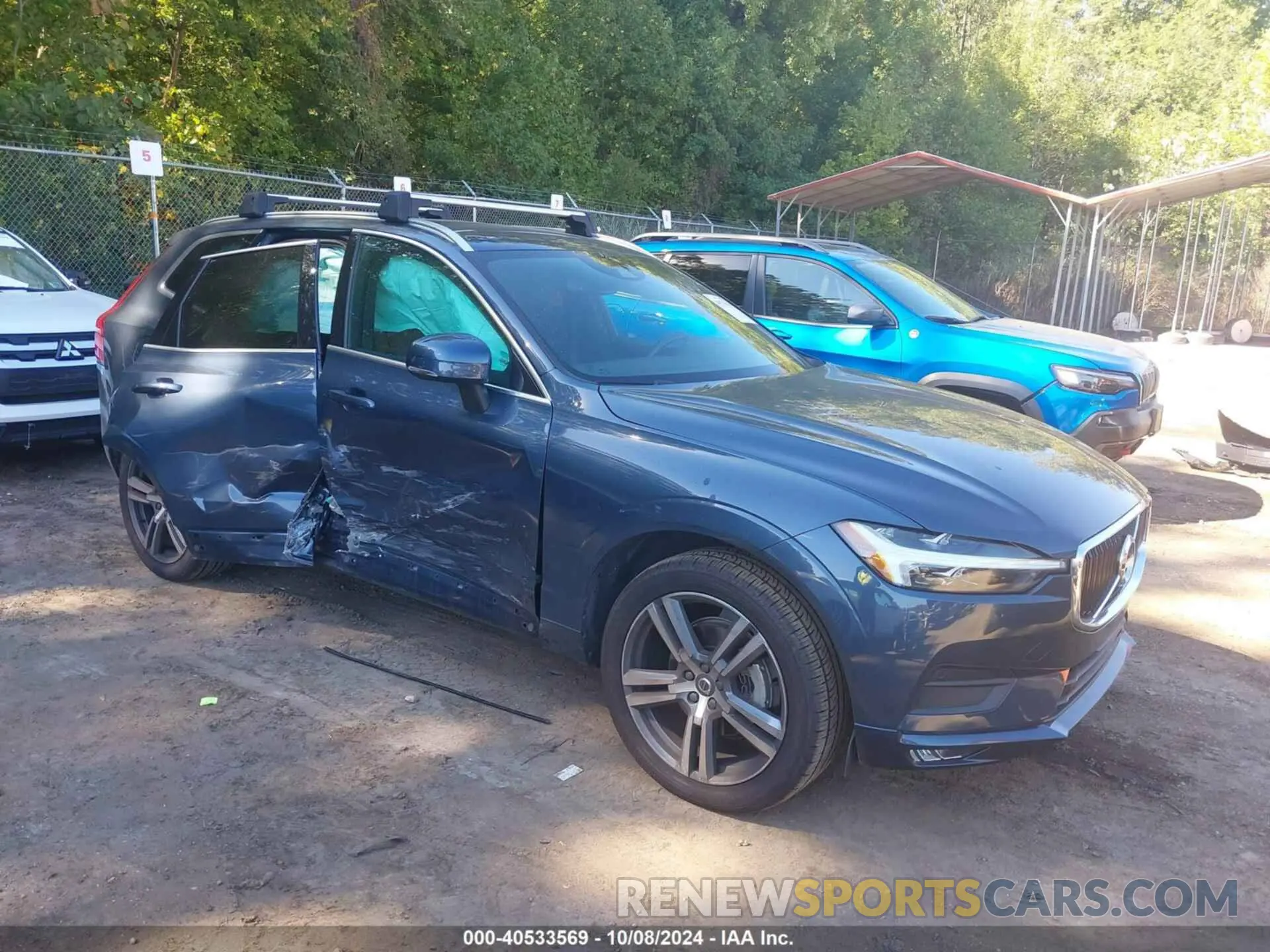 1 Фотография поврежденного автомобиля YV4102DK2M1846512 VOLVO XC60 2021