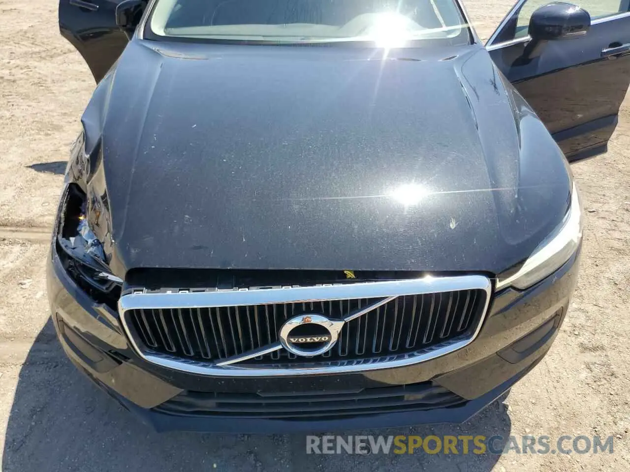 12 Photograph of a damaged car YV4102DK4M1803399 VOLVO XC60 2021