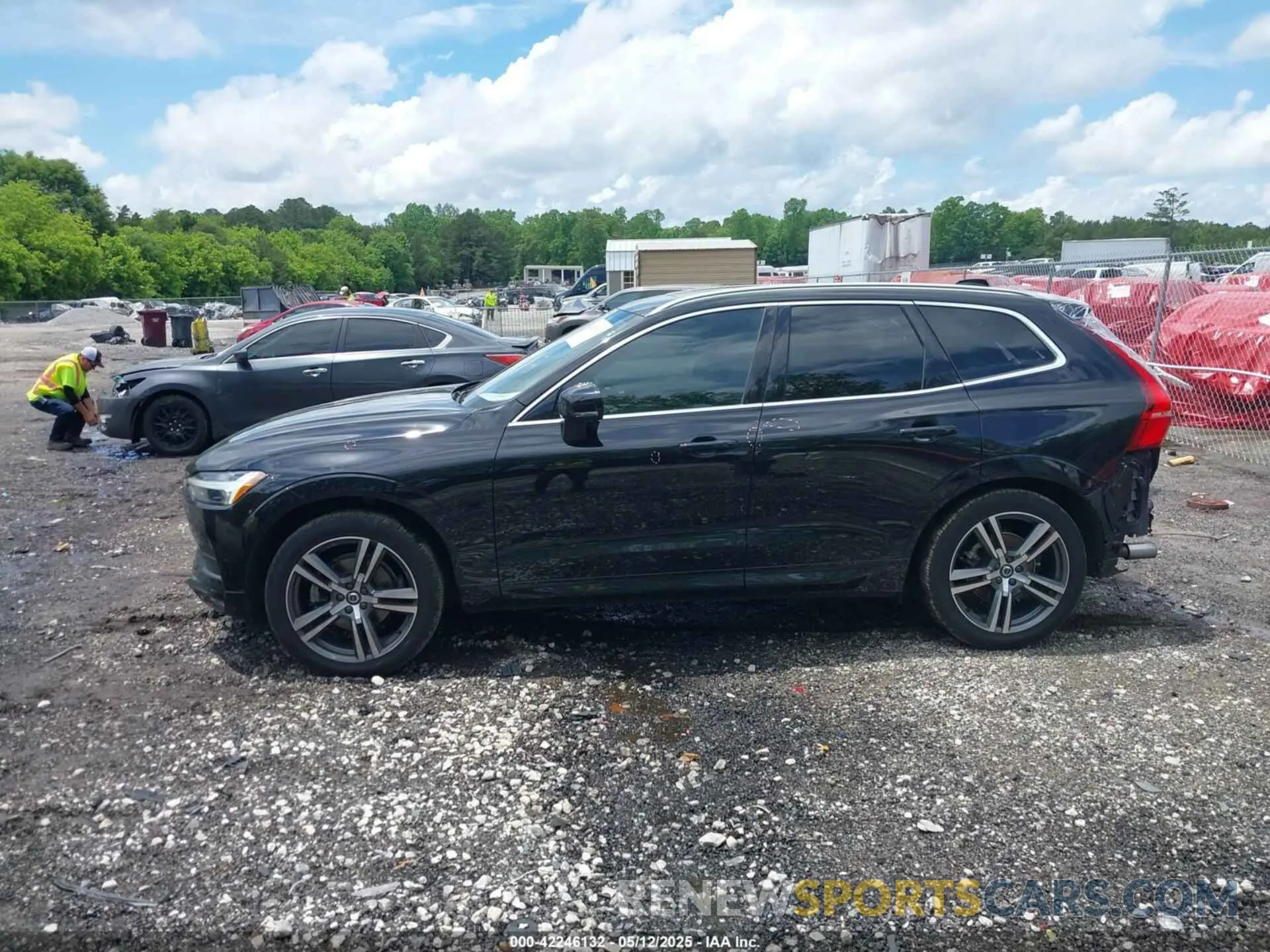 15 Photograph of a damaged car YV4102DK4M1818887 VOLVO XC60 2021