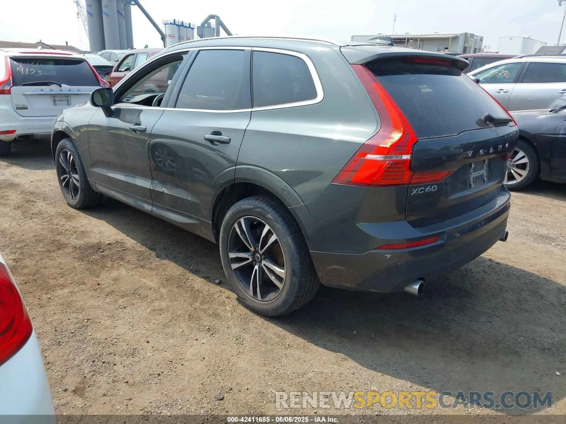 3 Photograph of a damaged car YV4102DK5M1734139 VOLVO XC60 2021