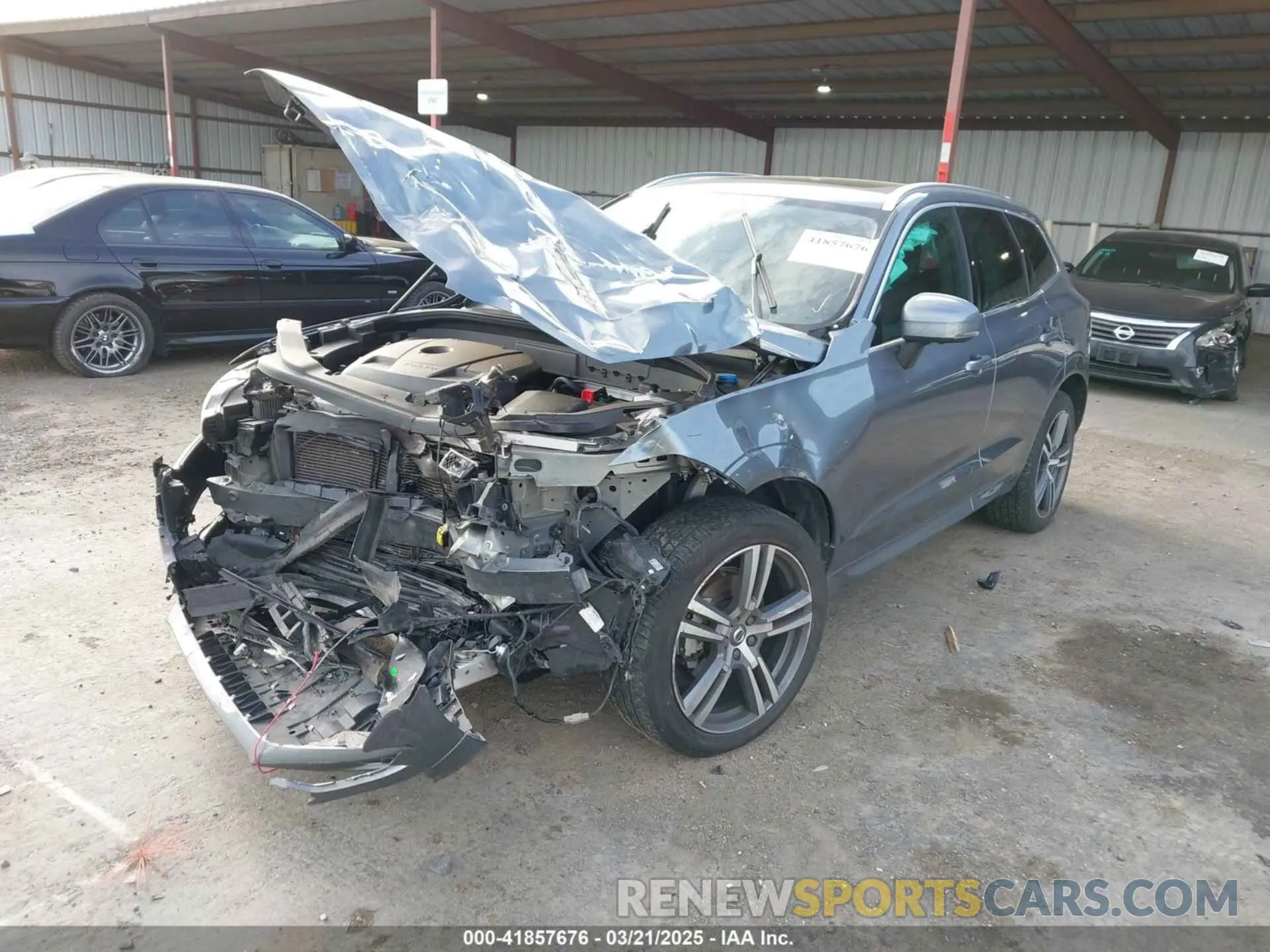 2 Фотография поврежденного автомобиля YV4102RK1M1715757 VOLVO XC60 2021