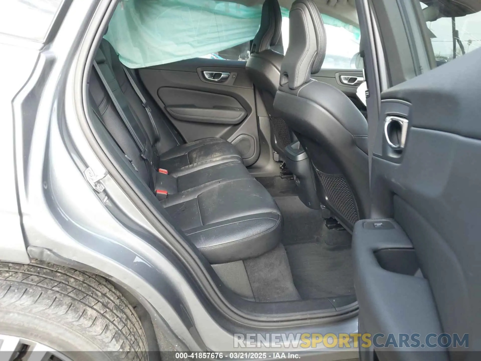 8 Фотография поврежденного автомобиля YV4102RK1M1715757 VOLVO XC60 2021