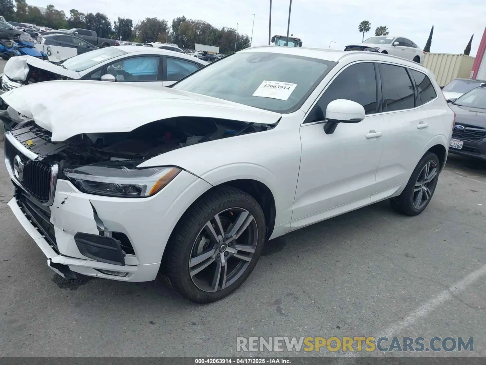 2 Photograph of a damaged car YV4102RK1M1861723 VOLVO XC60 2021