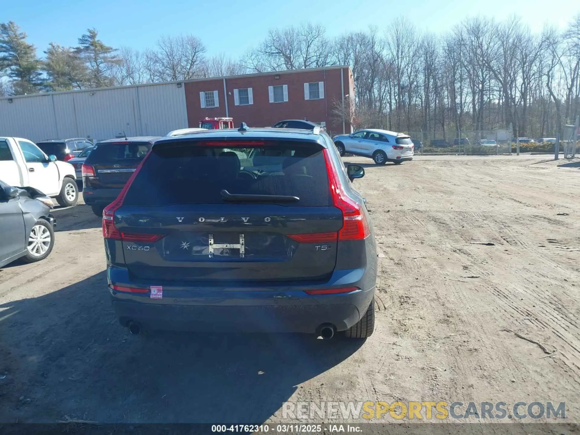 16 Фотография поврежденного автомобиля YV4102RK2M1675544 VOLVO XC60 2021