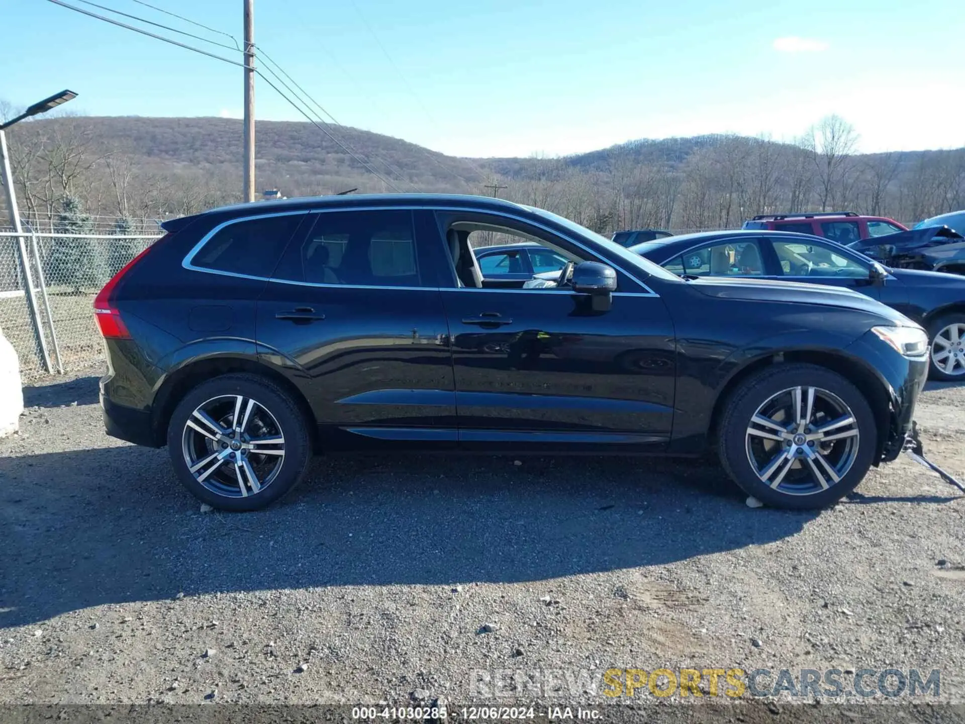 13 Photograph of a damaged car YV4102RK2M1783064 VOLVO XC60 2021