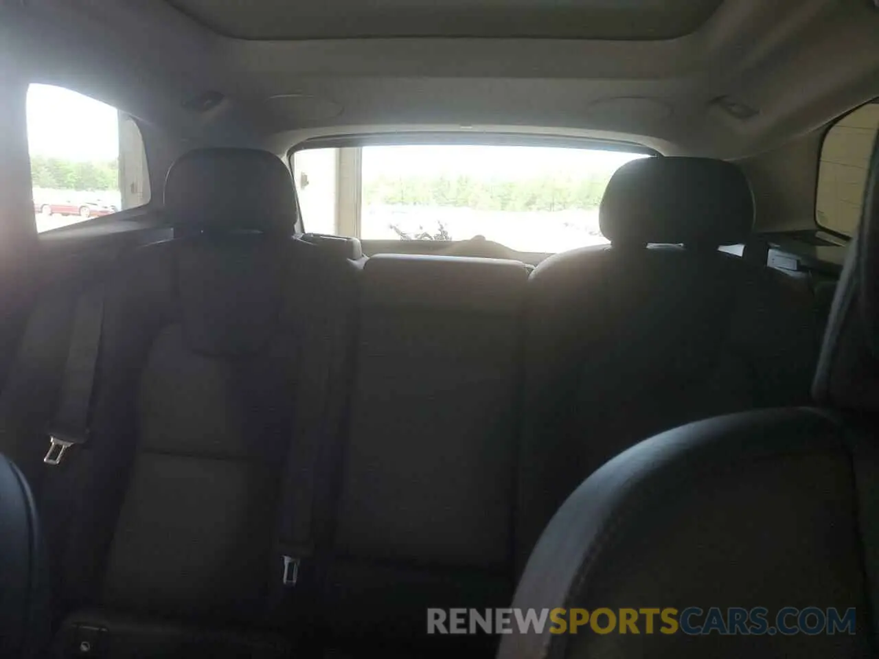 10 Фотография поврежденного автомобиля YV4102RK2M1886212 VOLVO XC60 2021