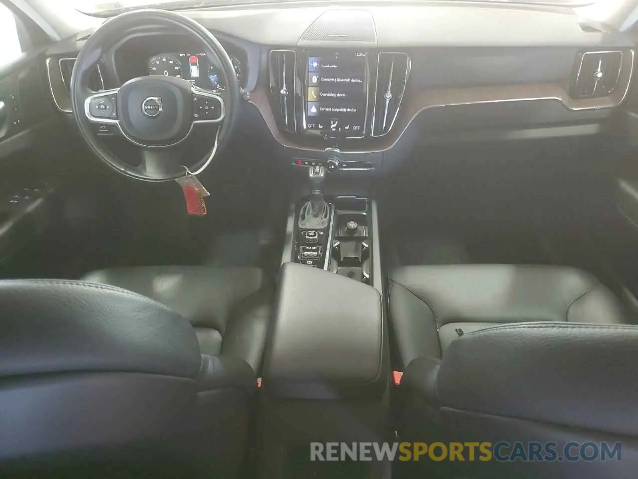8 Фотография поврежденного автомобиля YV4102RK2M1886212 VOLVO XC60 2021