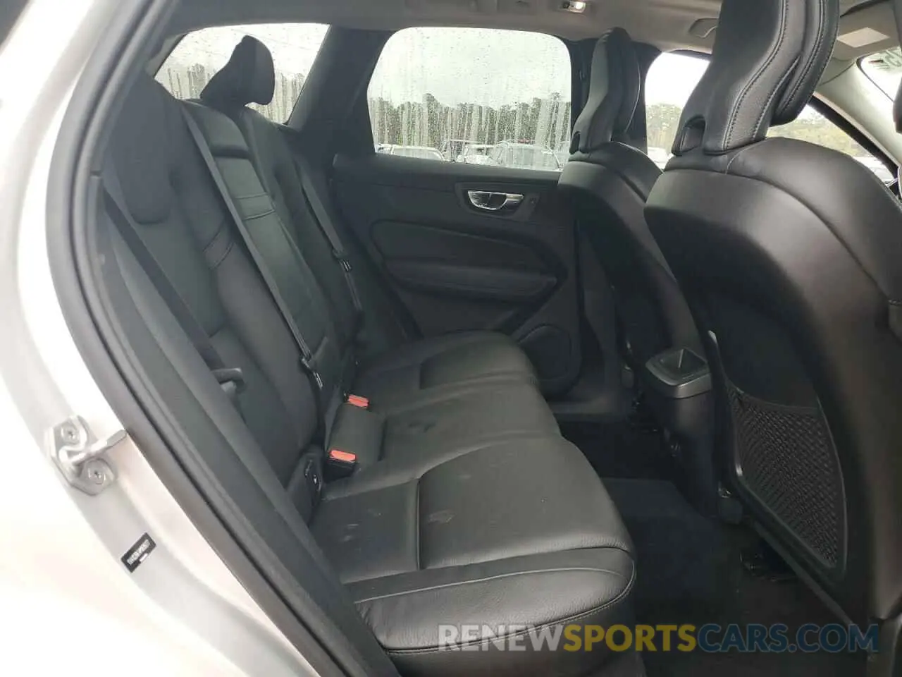 11 Photograph of a damaged car YV4102RK4M1699277 VOLVO XC60 2021