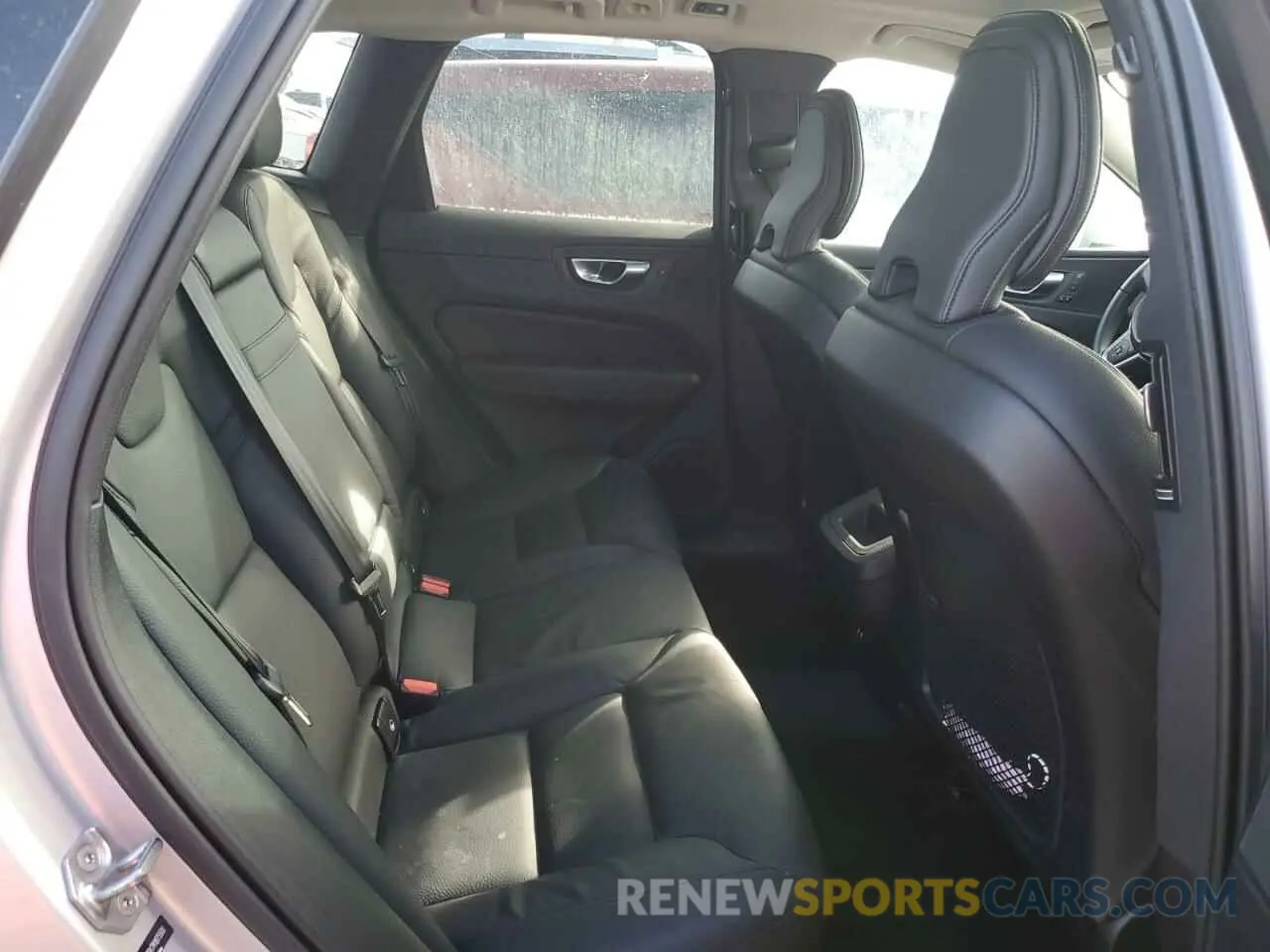 11 Фотография поврежденного автомобиля YV4102RK7M1875500 VOLVO XC60 2021