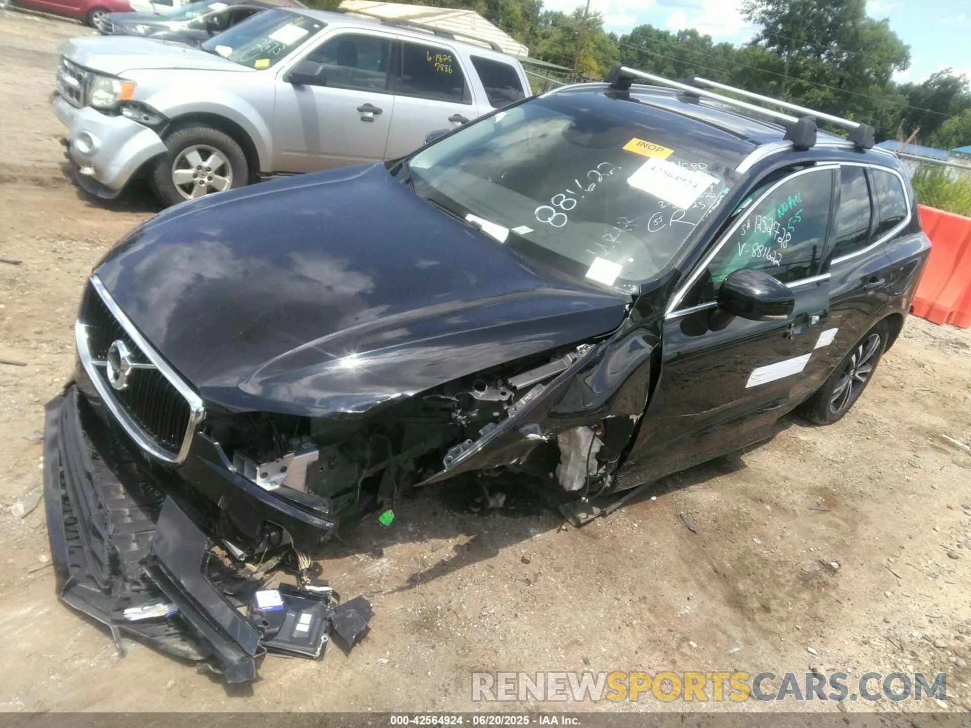 2 Photograph of a damaged car YV4102RK7M1881622 VOLVO XC60 2021