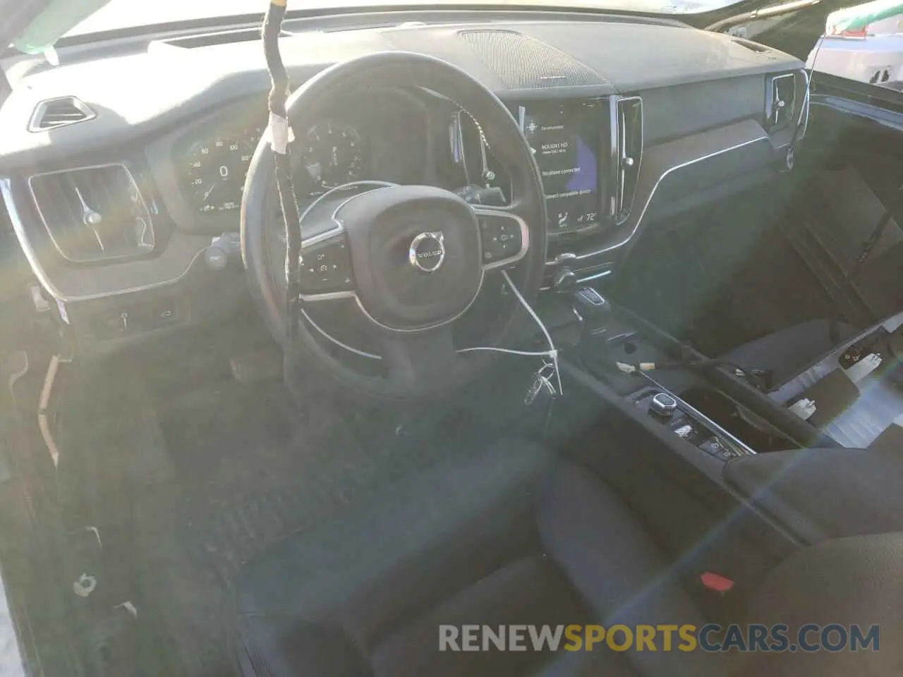 8 Фотография поврежденного автомобиля YV4102RK9M1841364 VOLVO XC60 2021