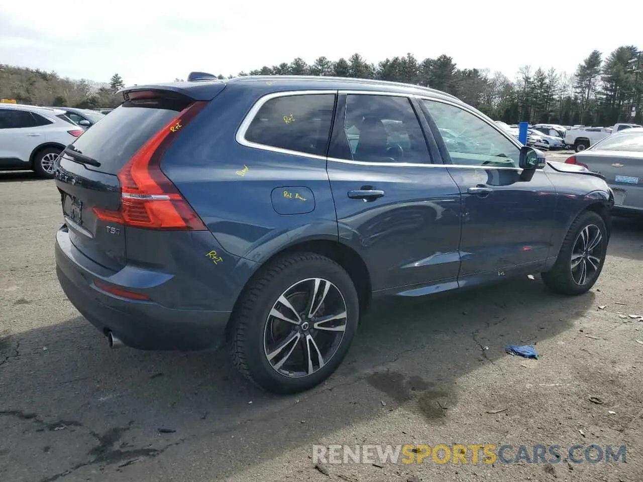 3 Photograph of a damaged car YV4102RKXM1822323 VOLVO XC60 2021