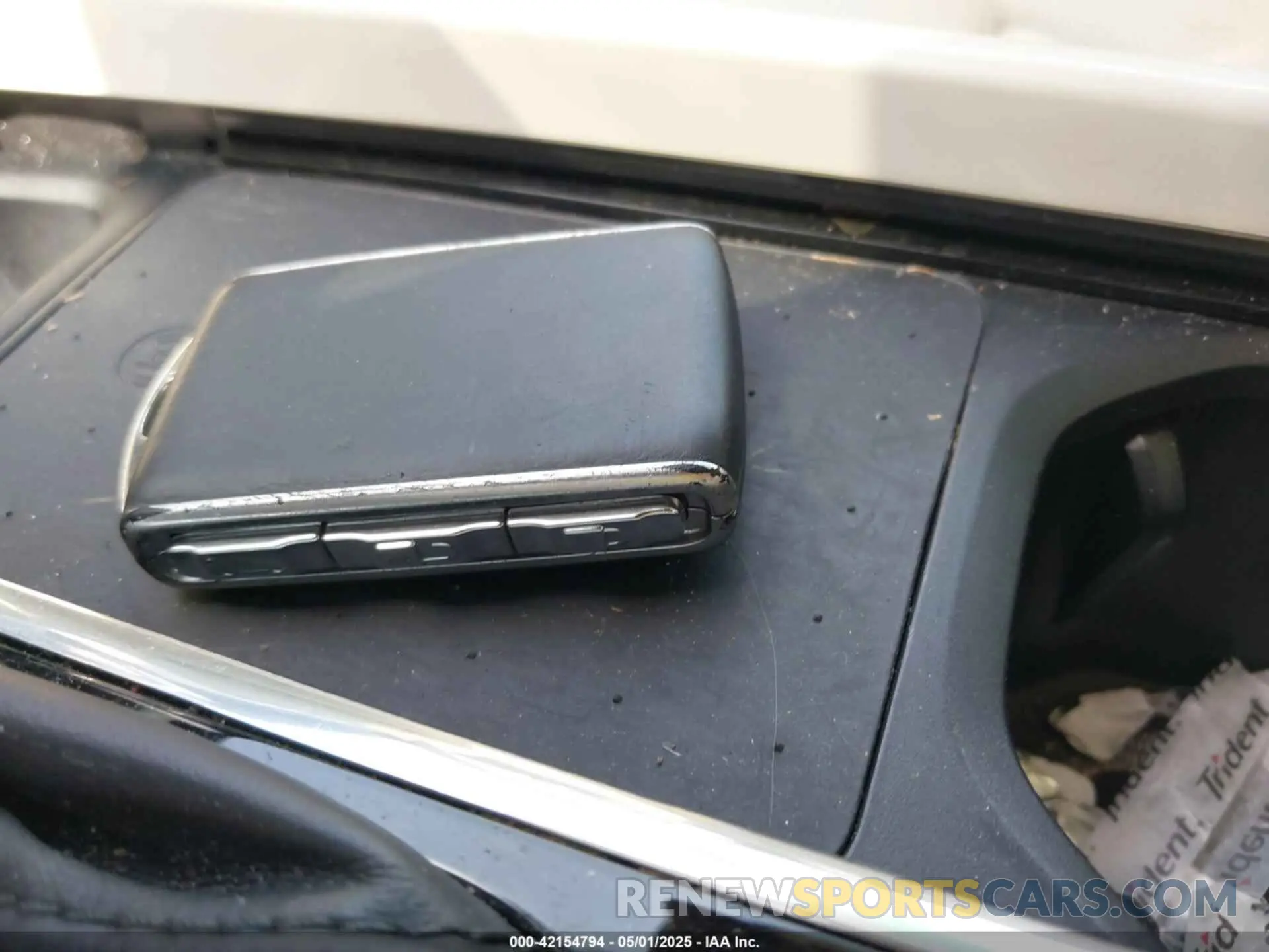 11 Photograph of a damaged car YV4102RL4M1734862 VOLVO XC60 2021
