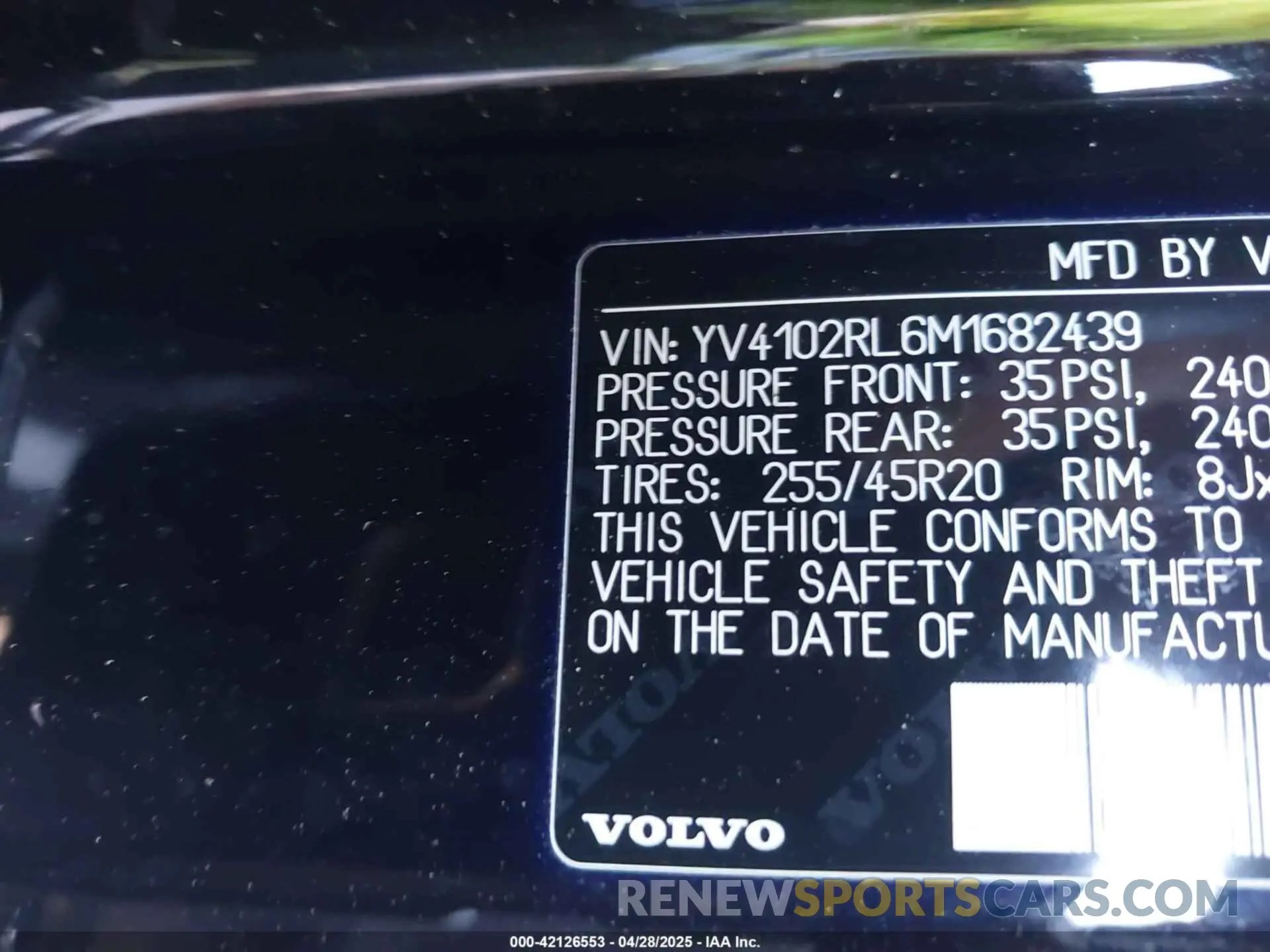 9 Фотография поврежденного автомобиля YV4102RL6M1682439 VOLVO XC60 2021