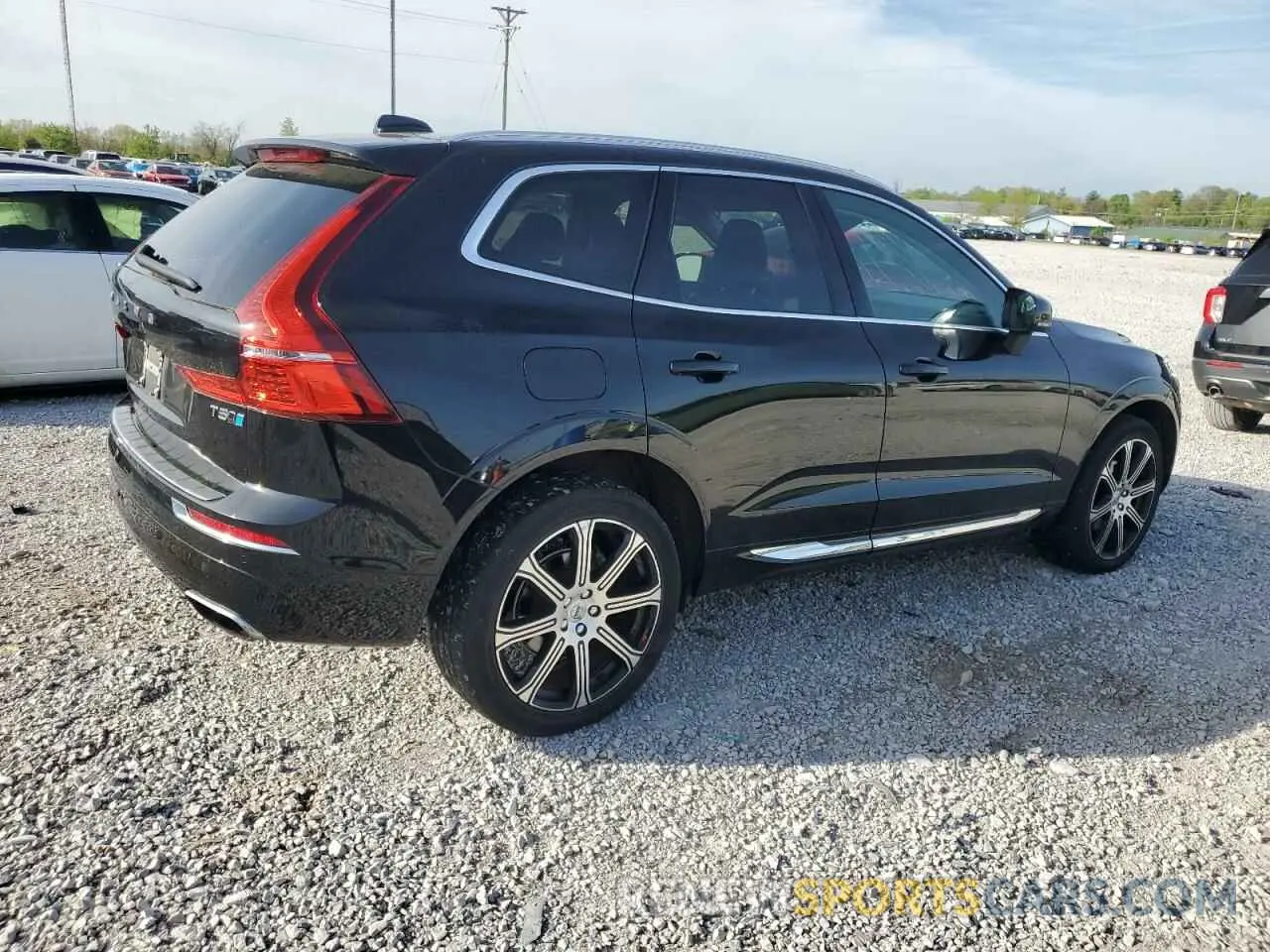 3 Photograph of a damaged car YV4102RL8M1835127 VOLVO XC60 2021