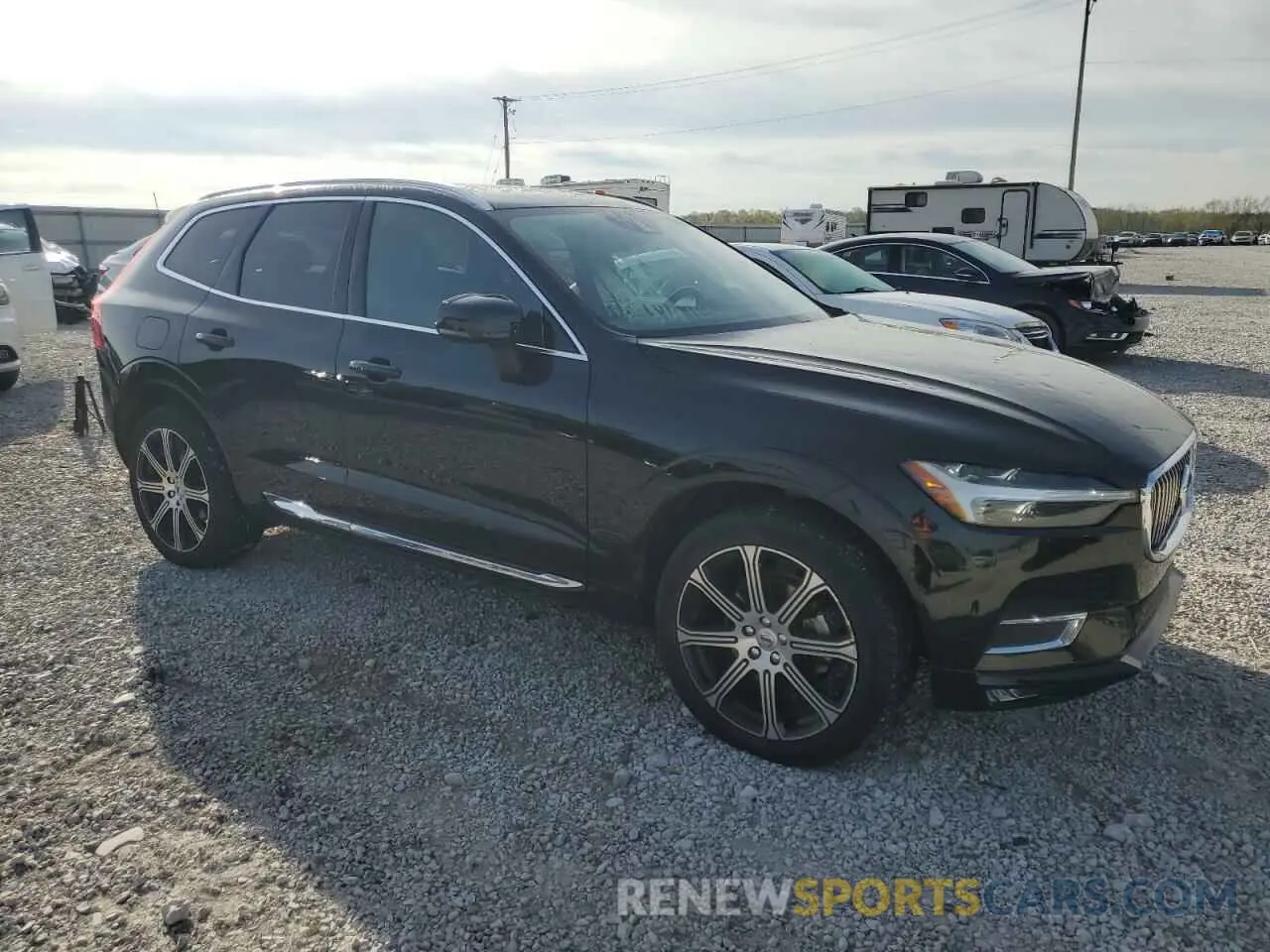 4 Photograph of a damaged car YV4102RL8M1835127 VOLVO XC60 2021
