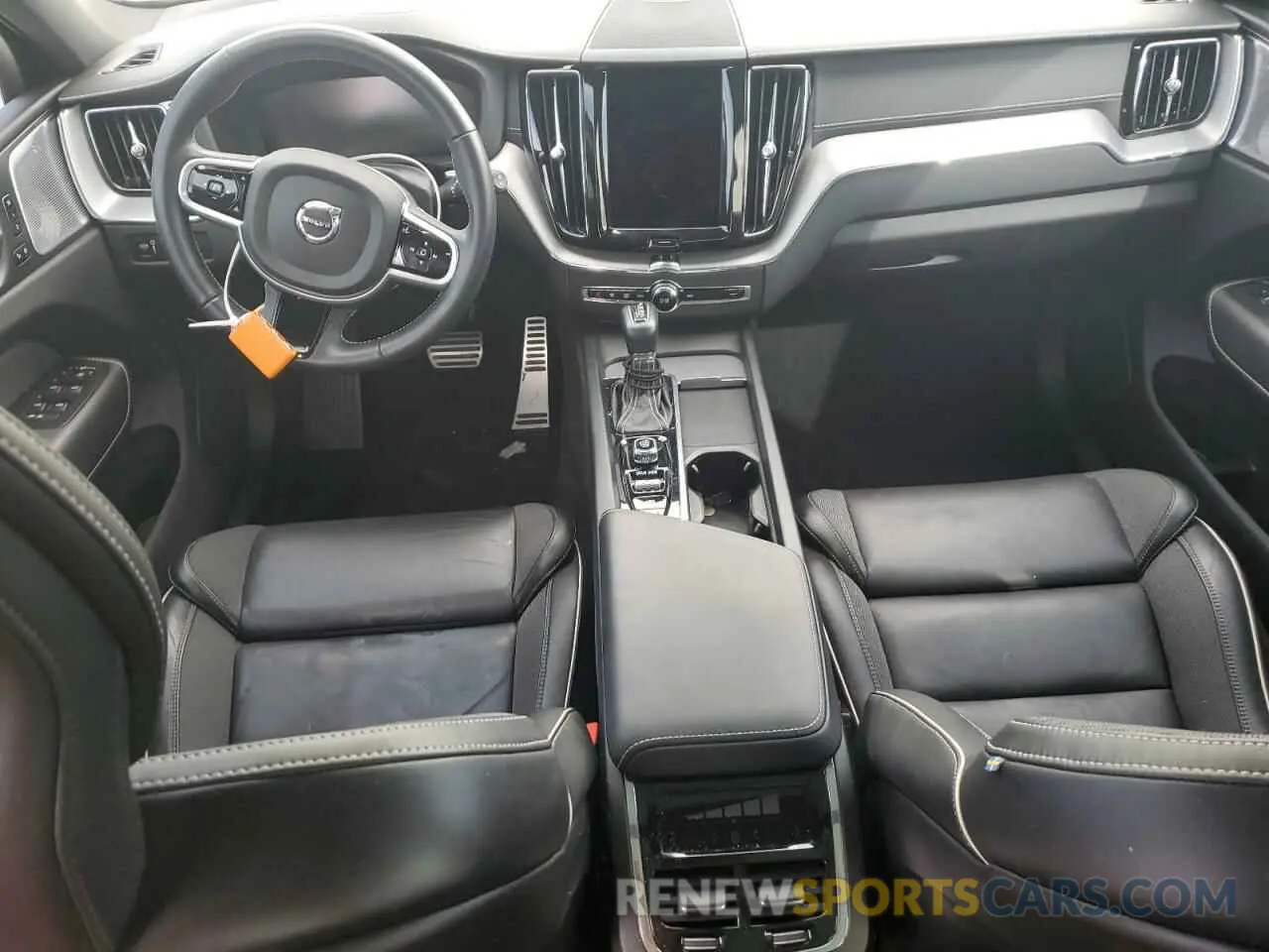 8 Photograph of a damaged car YV4102RM1M1881102 VOLVO XC60 2021