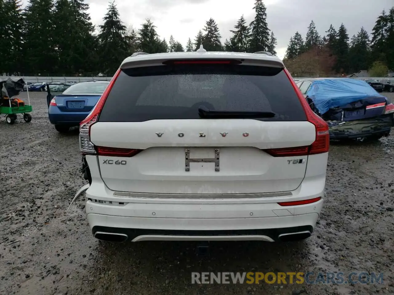 6 Photograph of a damaged car YV4102RM3M1744162 VOLVO XC60 2021