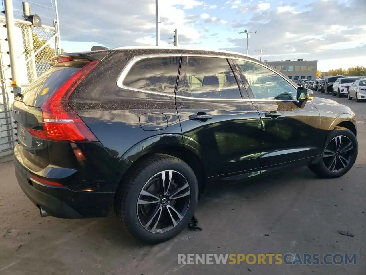 3 Фотография поврежденного автомобиля YV4A22RK4M1685809 VOLVO XC60 2021