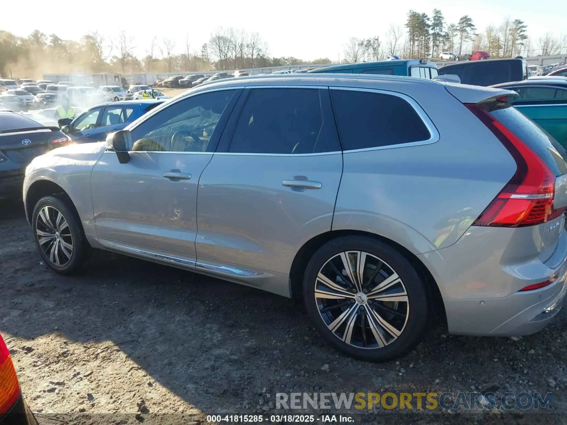 13 Photograph of a damaged car YV4062RL7N1087658 VOLVO XC60 2022