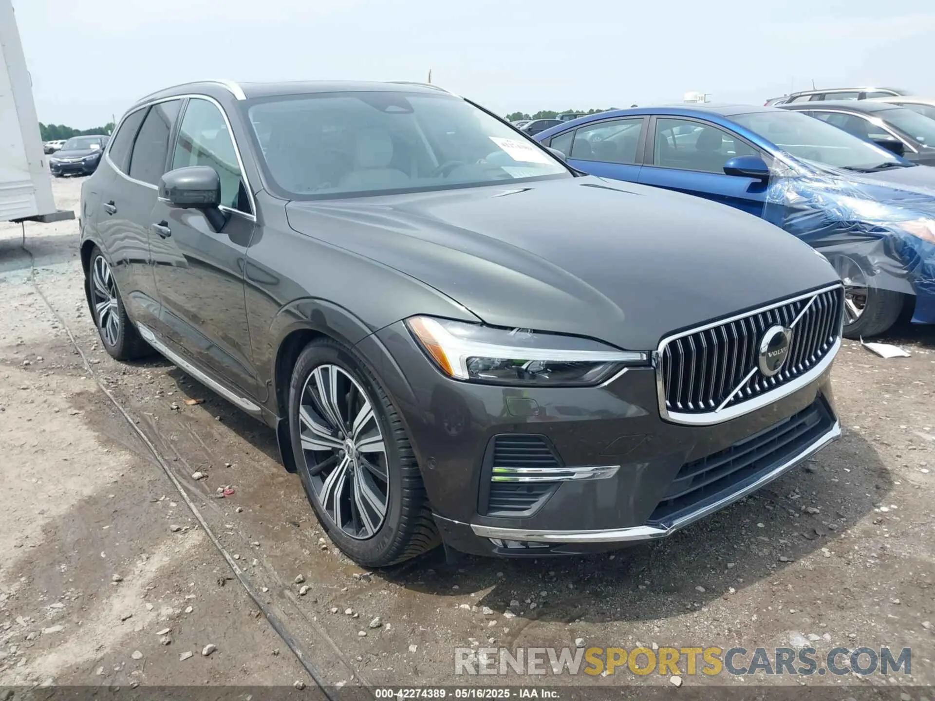 1 Photograph of a damaged car YV4062RLXN1087637 VOLVO XC60 2022