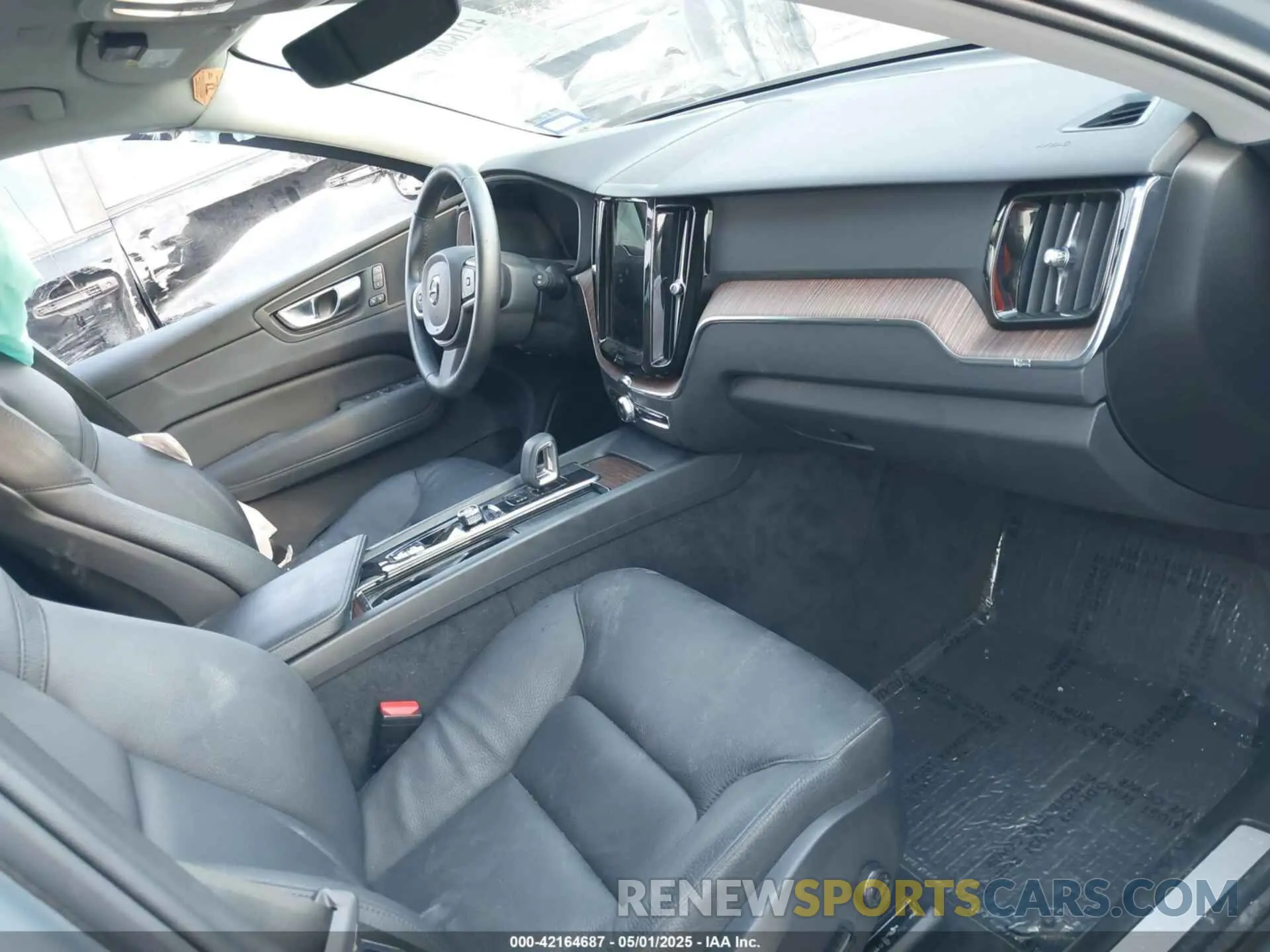 5 Фотография поврежденного автомобиля YV4L12DK4N1002821 VOLVO XC60 2022