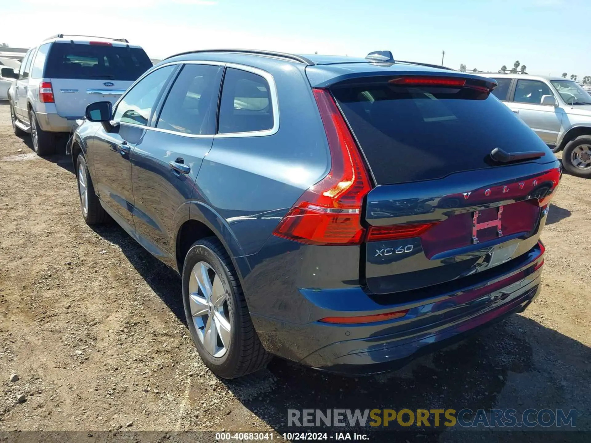 3 Photograph of a damaged car YV4L12DK8N1034249 VOLVO XC60 2022