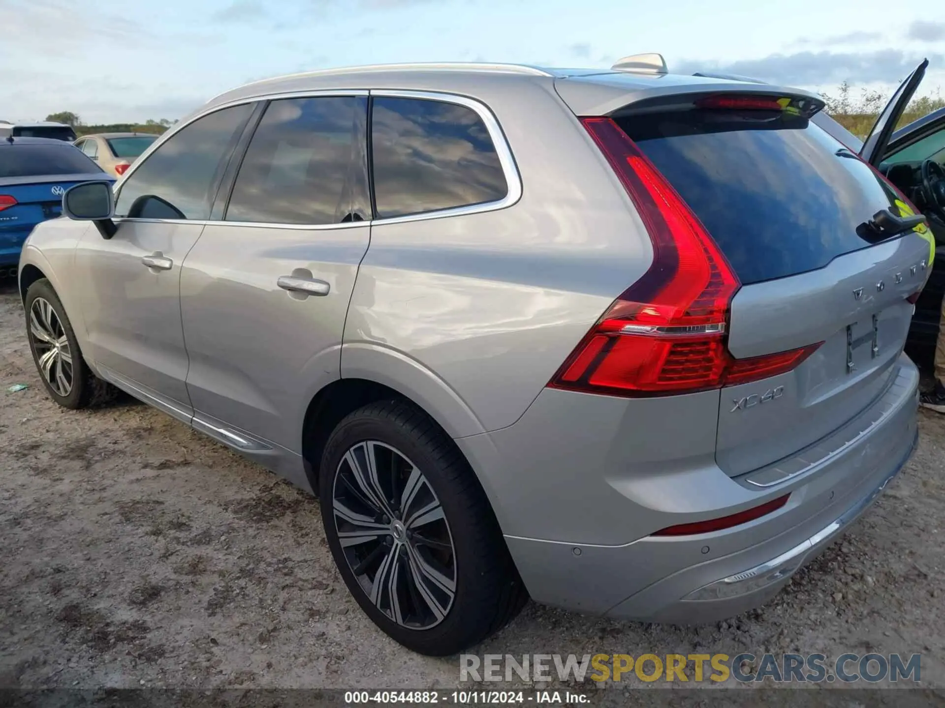 3 Photograph of a damaged car YV4L12DL0N1024341 VOLVO XC60 2022