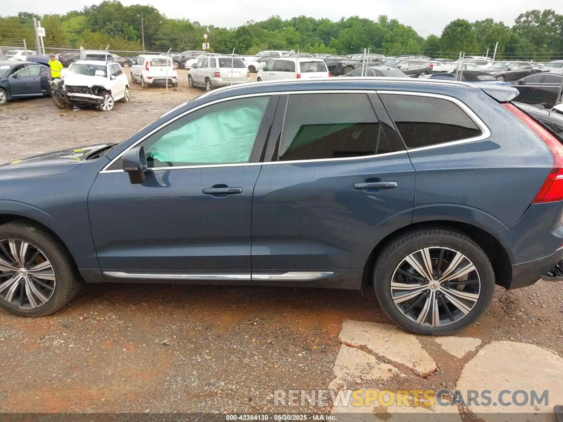 14 Photograph of a damaged car YV4L12DL2N1905235 VOLVO XC60 2022