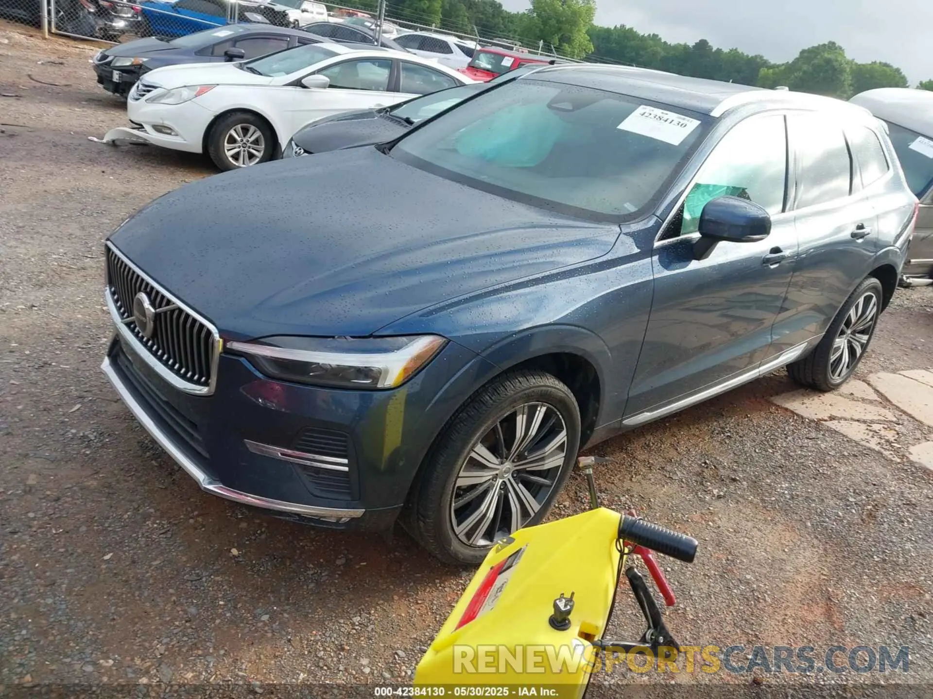 2 Photograph of a damaged car YV4L12DL2N1905235 VOLVO XC60 2022