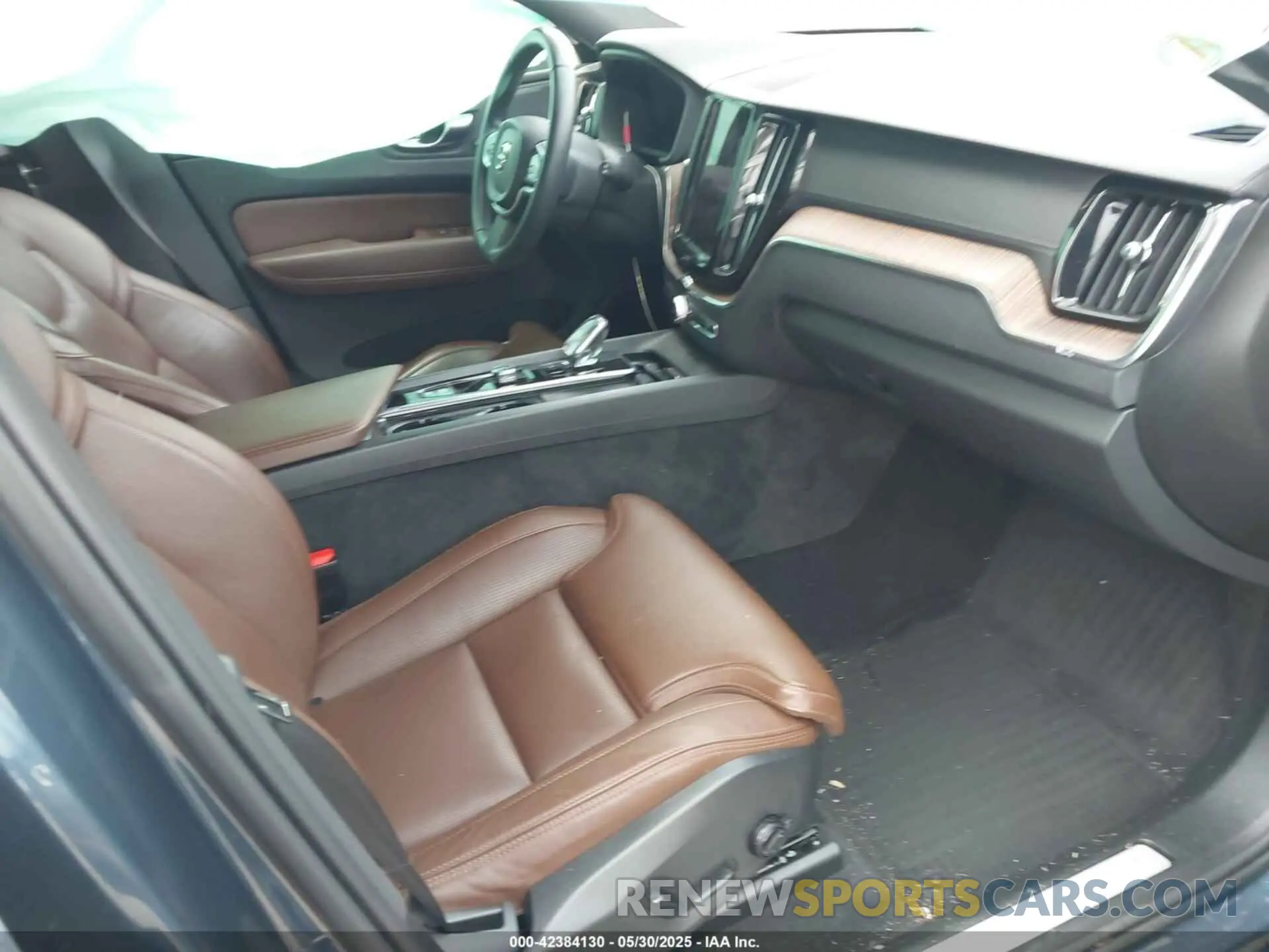 5 Photograph of a damaged car YV4L12DL2N1905235 VOLVO XC60 2022