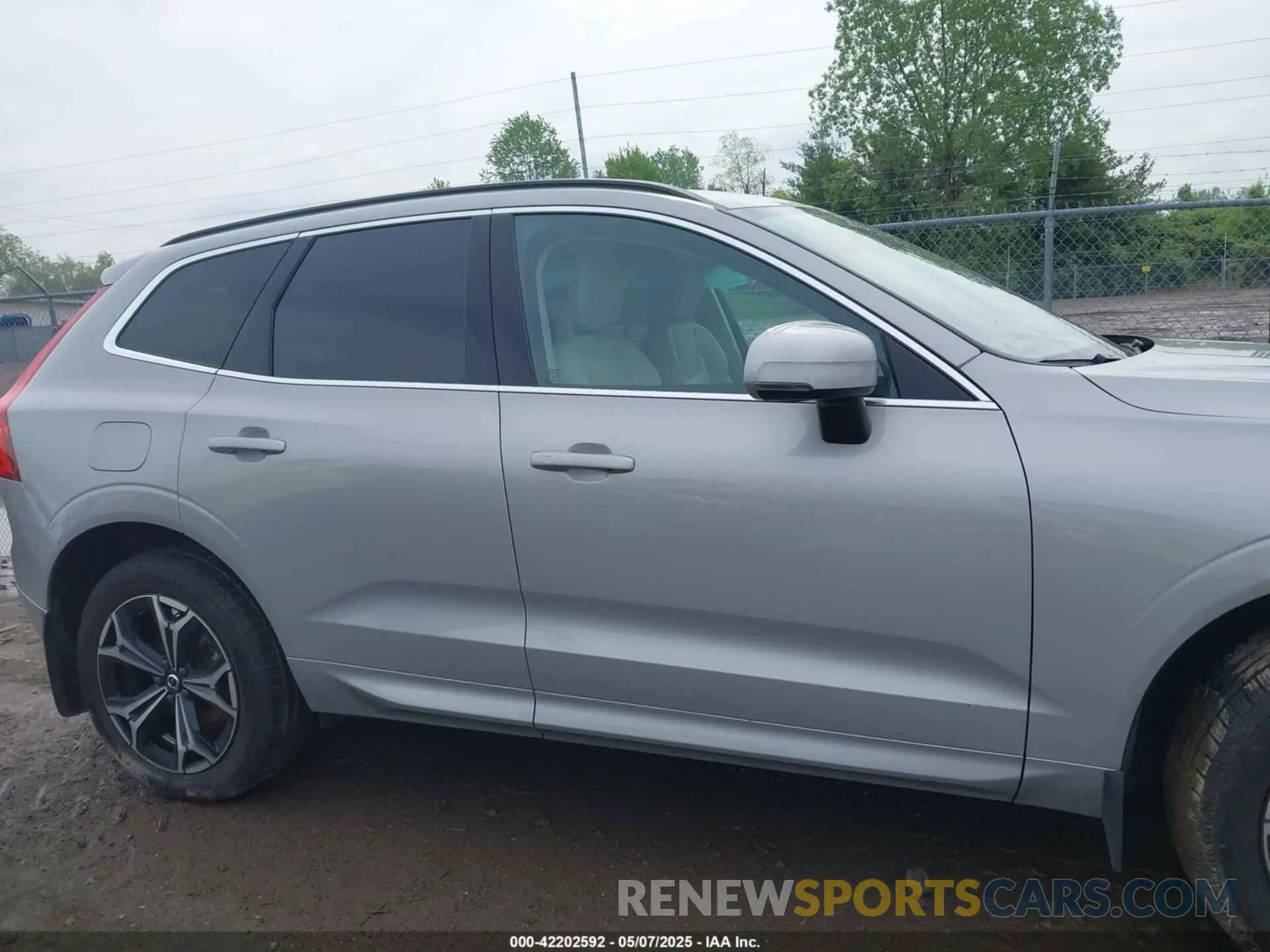 13 Фотография поврежденного автомобиля YV4L12RK0N1997610 VOLVO XC60 2022