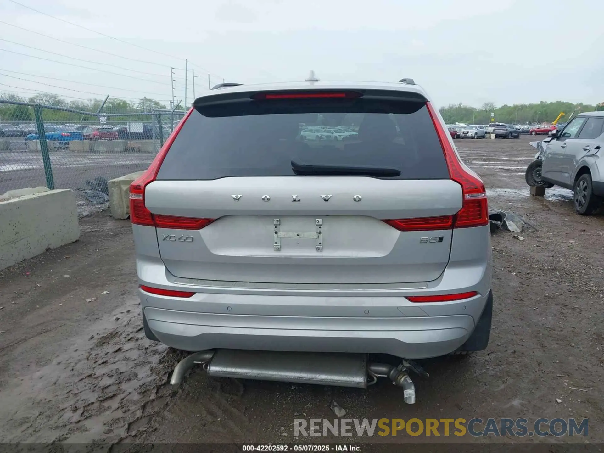 16 Фотография поврежденного автомобиля YV4L12RK0N1997610 VOLVO XC60 2022