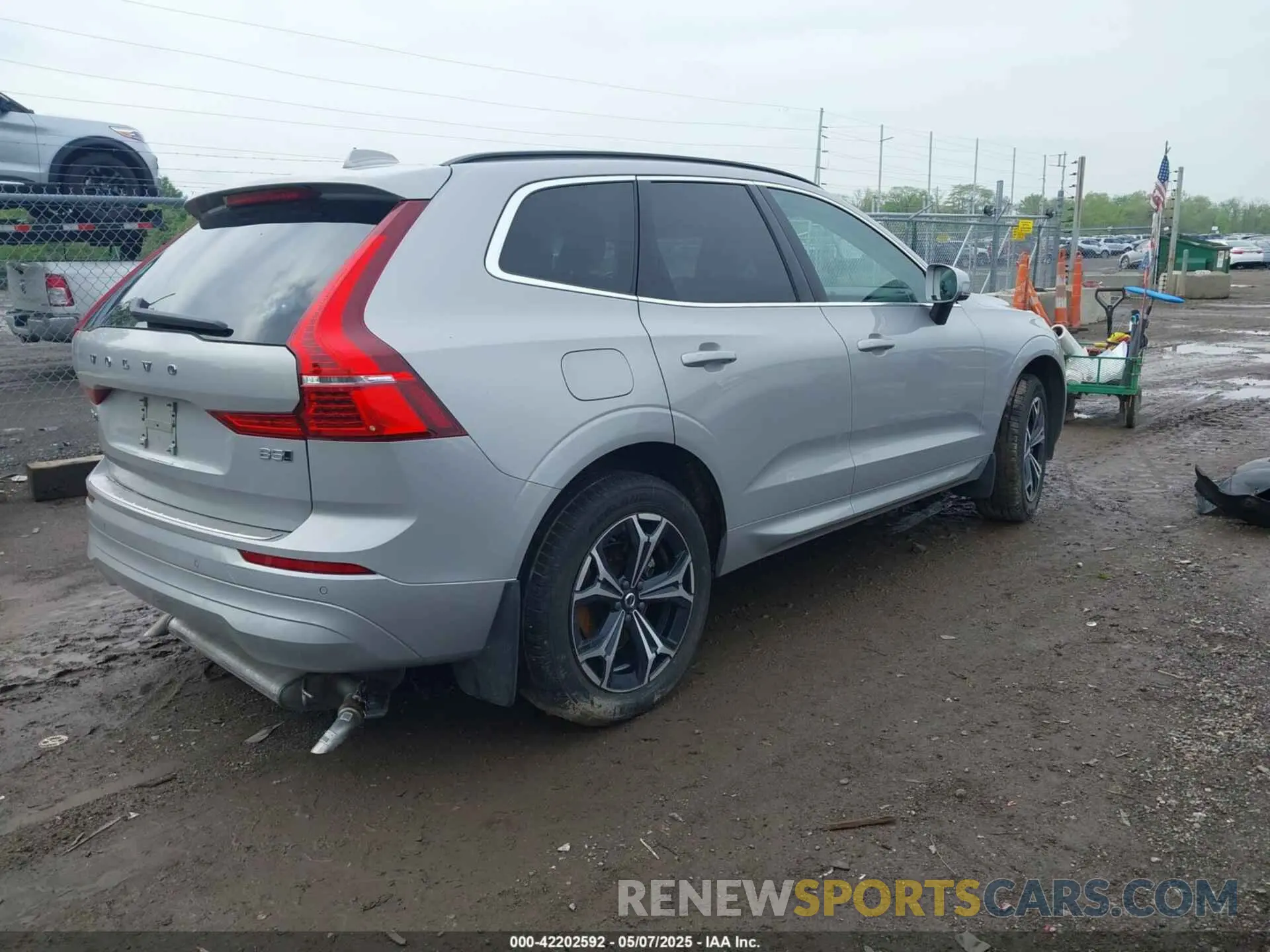 4 Фотография поврежденного автомобиля YV4L12RK0N1997610 VOLVO XC60 2022