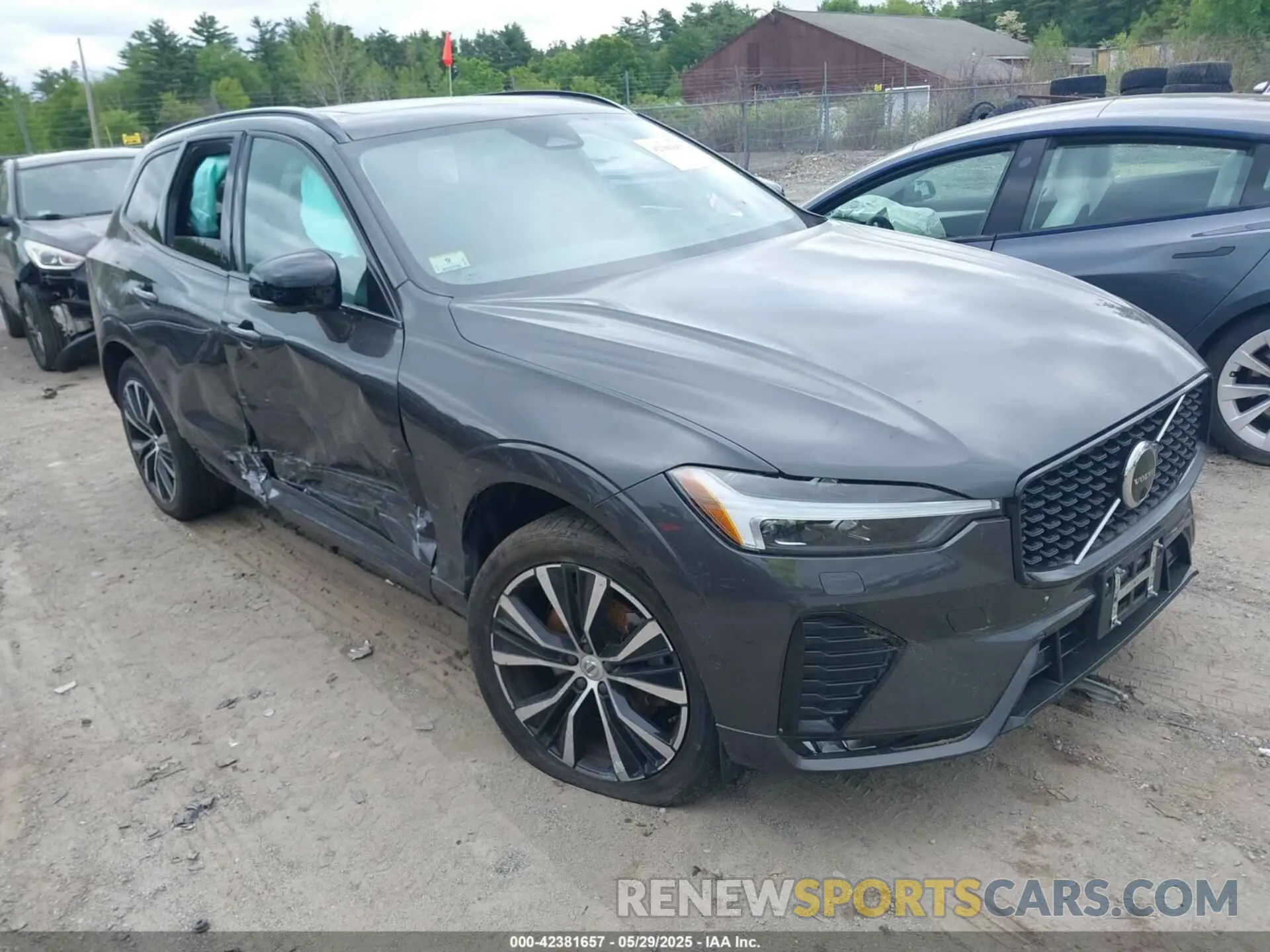 1 Photograph of a damaged car YV4062RX3P1238842 VOLVO XC60 2023