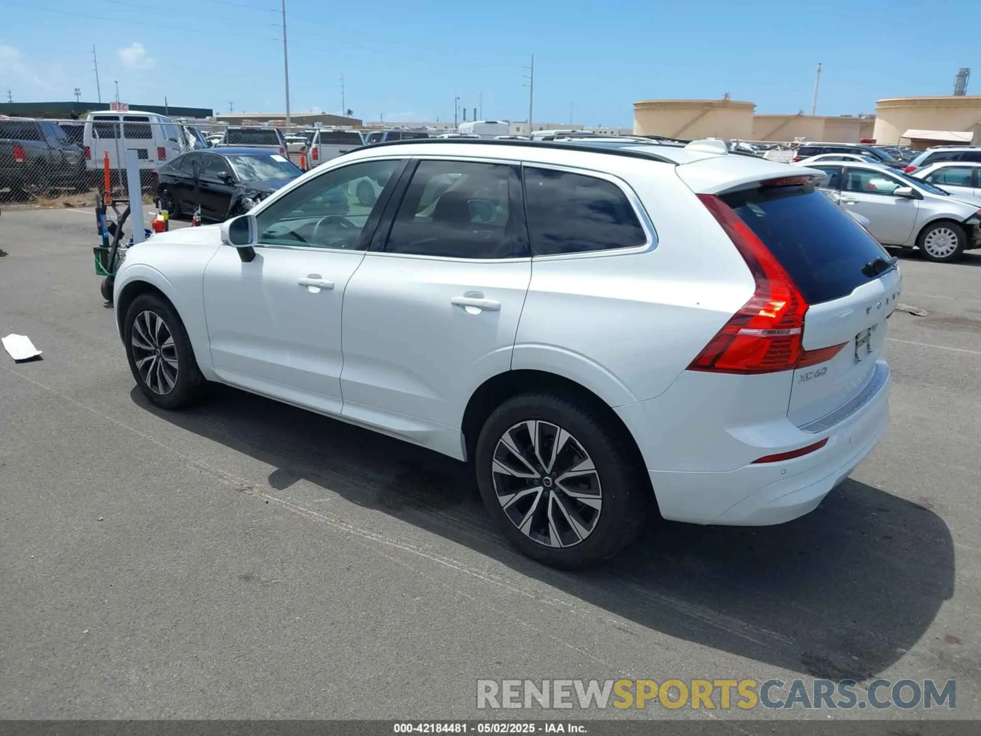 3 Фотография поврежденного автомобиля YV4L12DVXP1218167 VOLVO XC60 2023