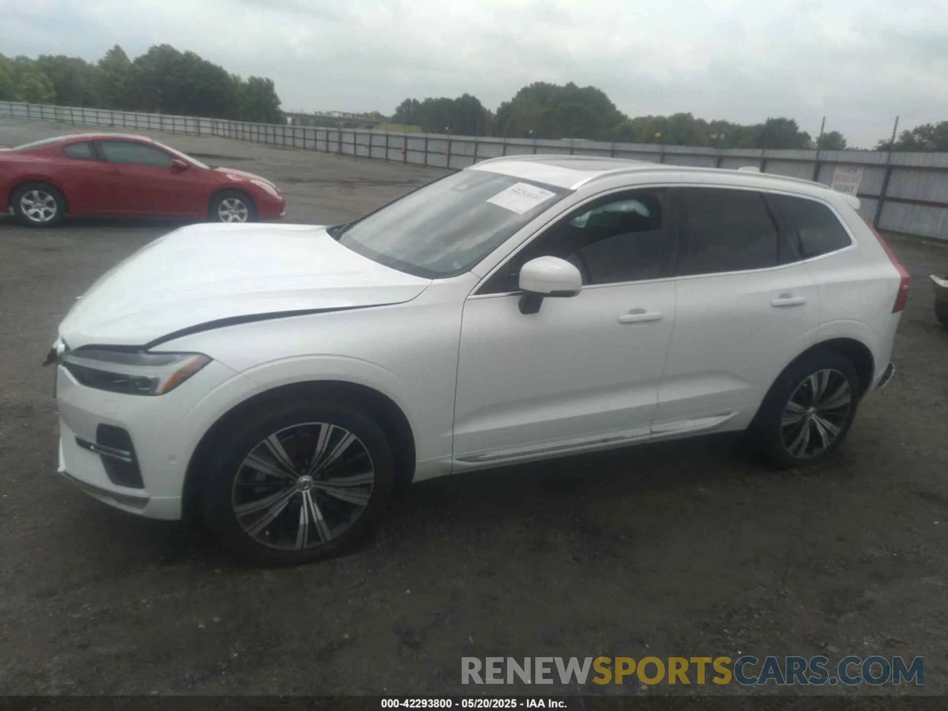 14 Photograph of a damaged car YV4L12RN1P1205347 VOLVO XC60 2023