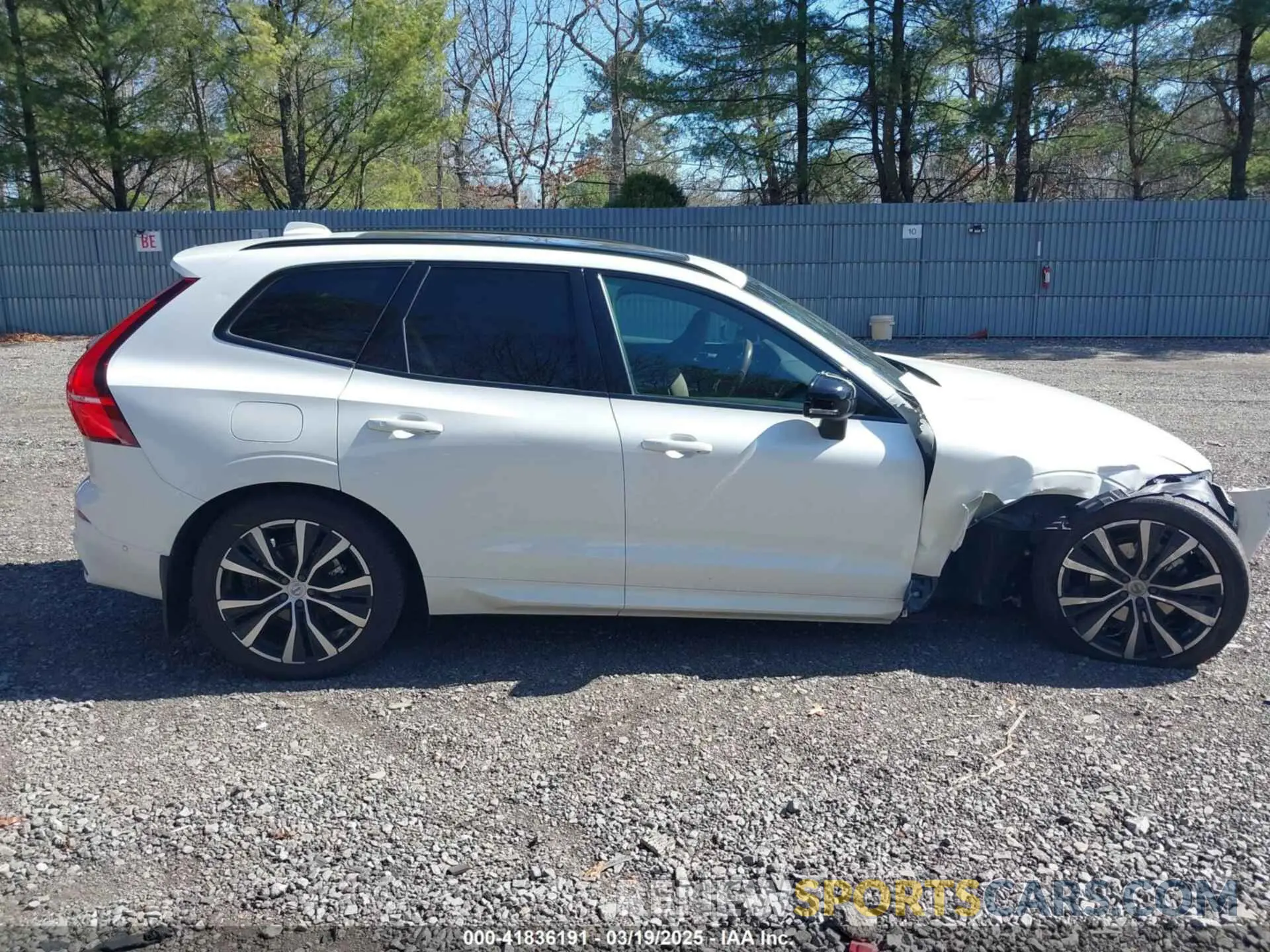 13 Photograph of a damaged car YV4L12RW3P1332481 VOLVO XC60 2023