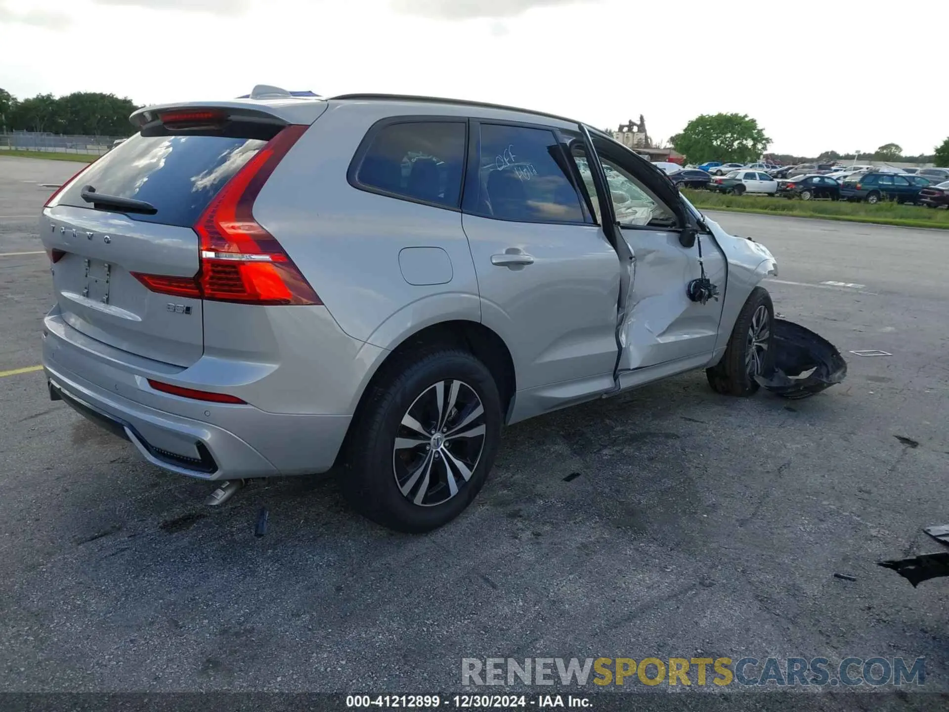 4 Фотография поврежденного автомобиля YV4L12RK1R1908391 VOLVO XC60 2024