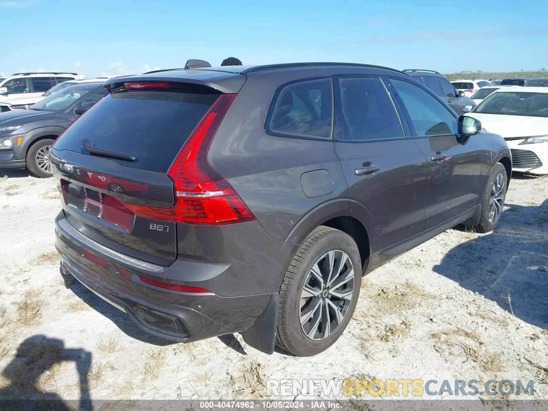 4 Photograph of a damaged car YV4L12RK6R1822218 VOLVO XC60 2024