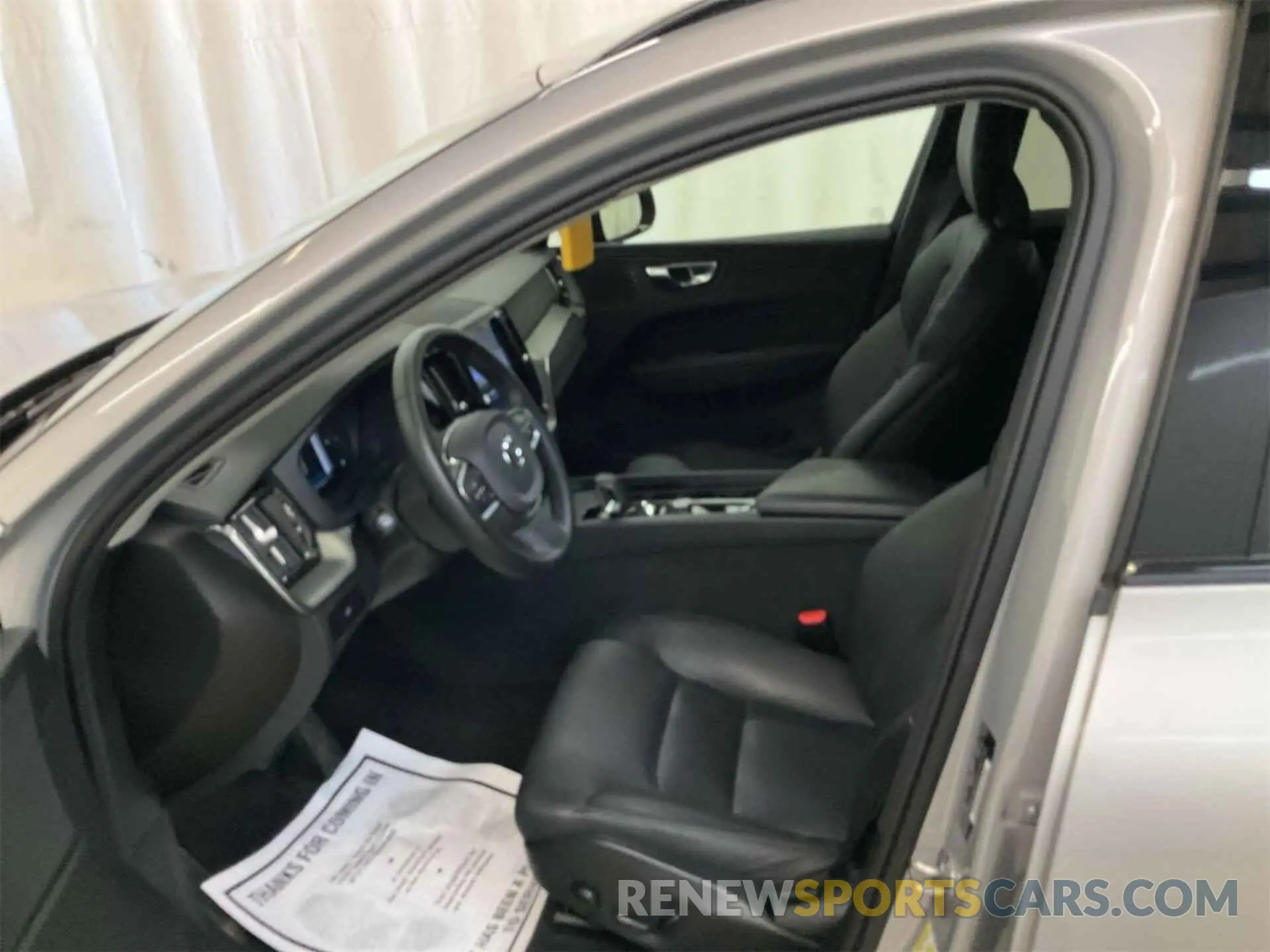 13 Фотография поврежденного автомобиля YV4L12RKXR1929496 VOLVO XC60 2024