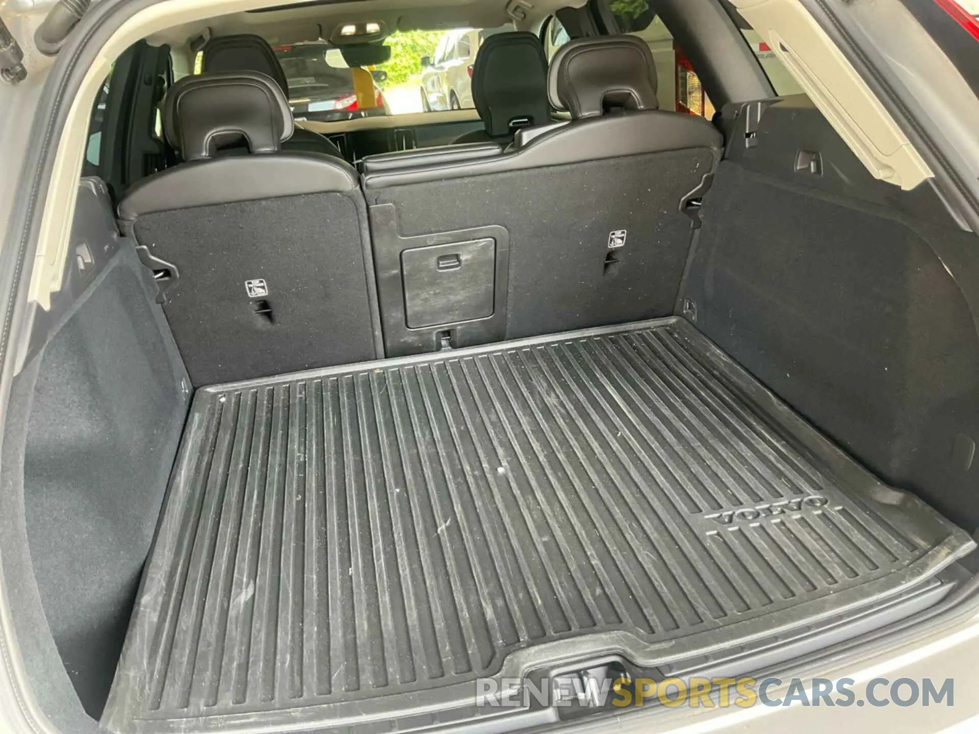 21 Фотография поврежденного автомобиля YV4L12RKXR1929496 VOLVO XC60 2024