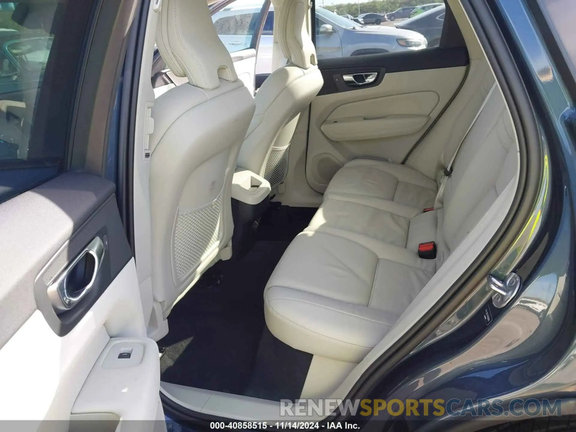8 Фотография поврежденного автомобиля YV4L12RL7R1928699 VOLVO XC60 2024