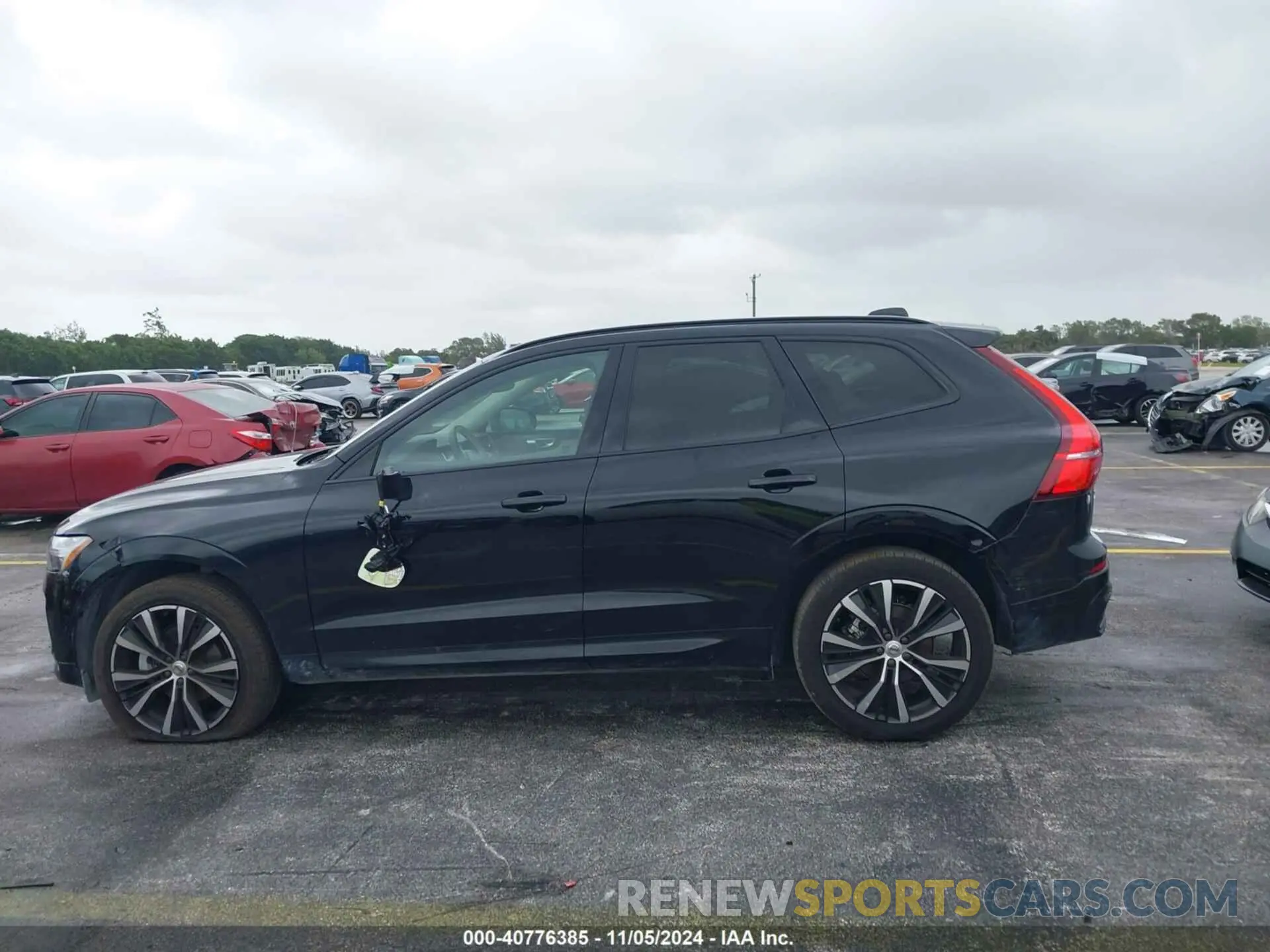 14 Photograph of a damaged car YV4L12RLXR1715018 VOLVO XC60 2024