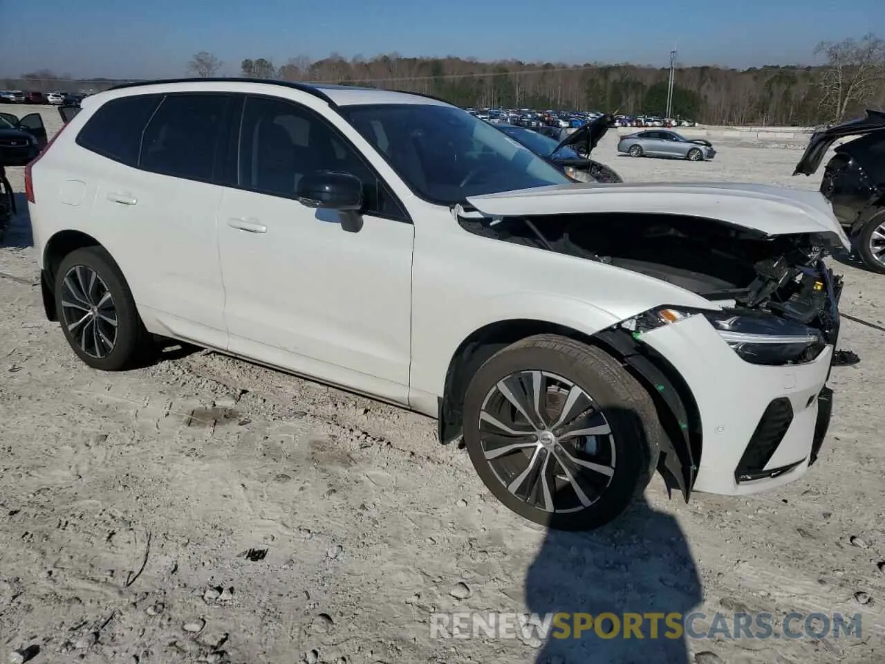 4 Photograph of a damaged car YV4L12RLXR1761741 VOLVO XC60 2024