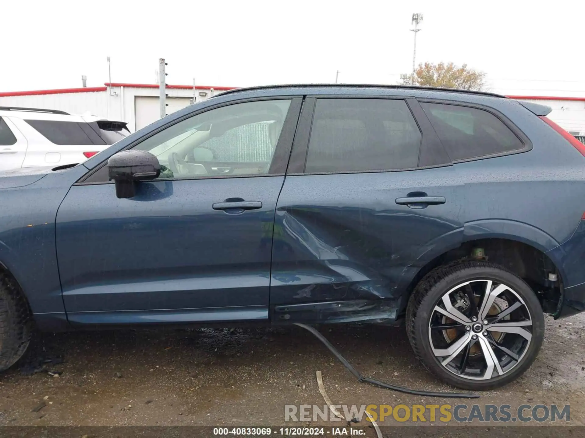 14 Фотография поврежденного автомобиля YV4L12RM8R1745059 VOLVO XC60 2024