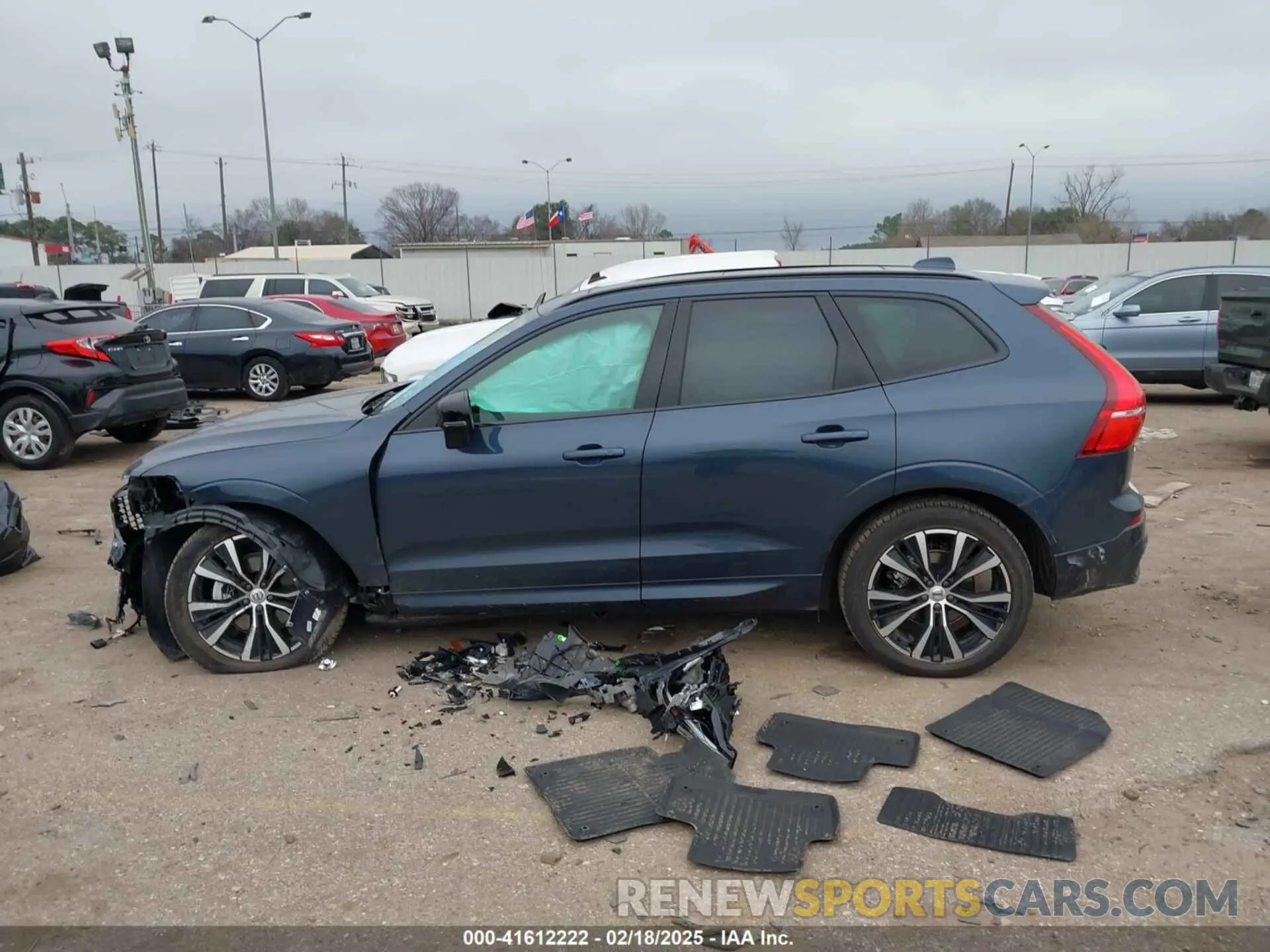 15 Photograph of a damaged car YV4M12RC6S1056025 VOLVO XC60 2025