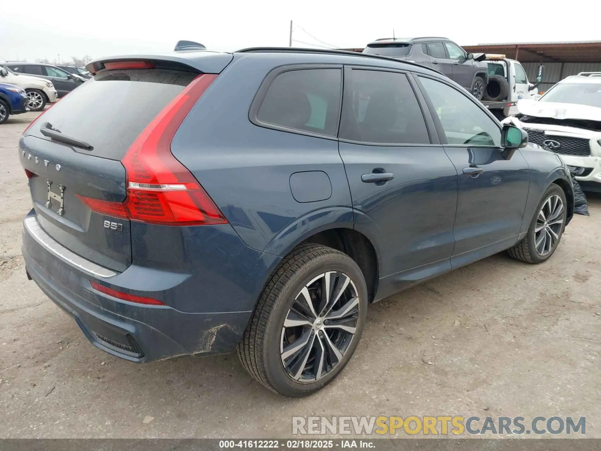 4 Photograph of a damaged car YV4M12RC6S1056025 VOLVO XC60 2025