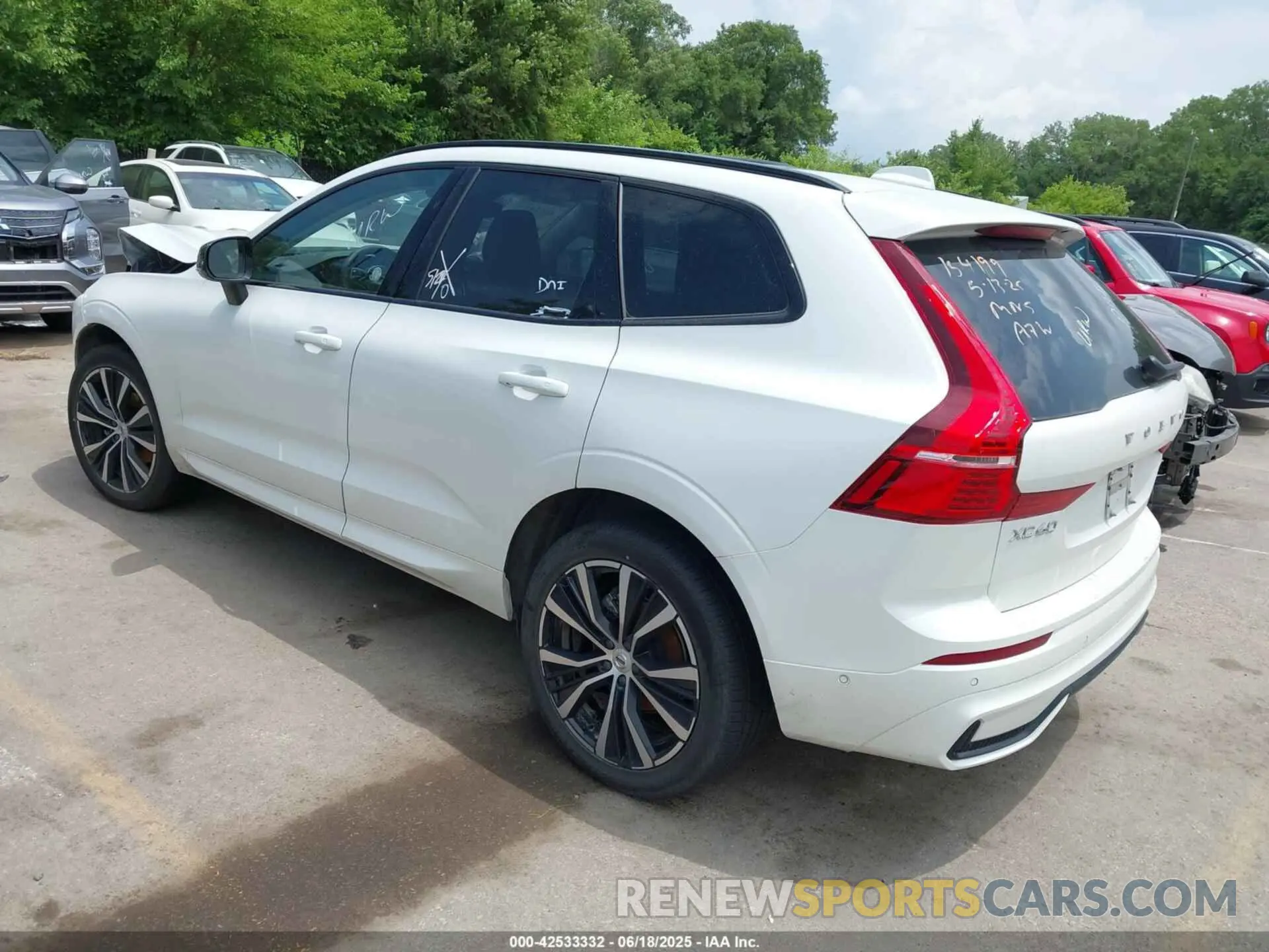 3 Photograph of a damaged car YV4M12RC6S1165620 VOLVO XC60 2025