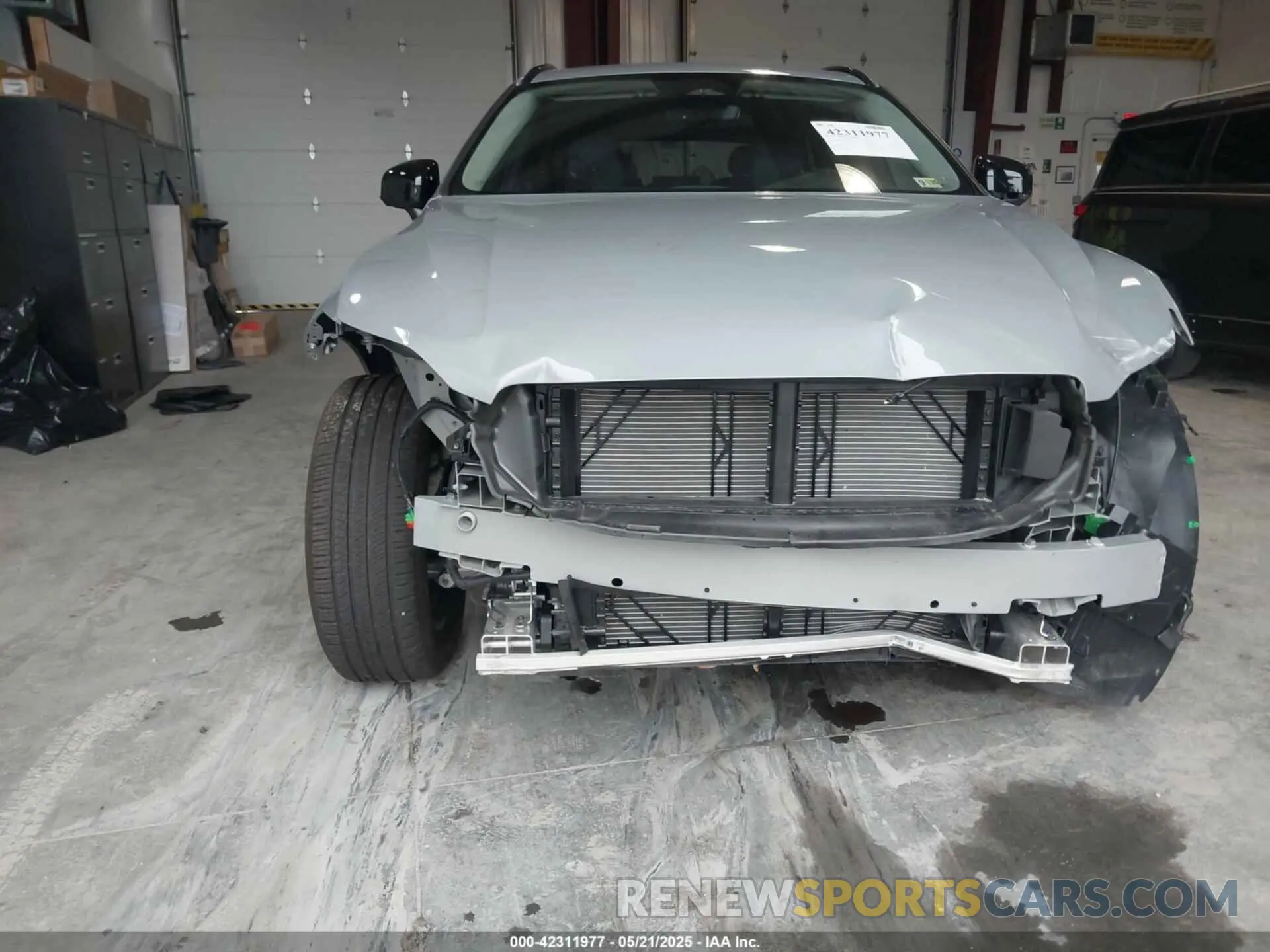 6 Photograph of a damaged car YV4M12RJ5S1012032 VOLVO XC60 2025